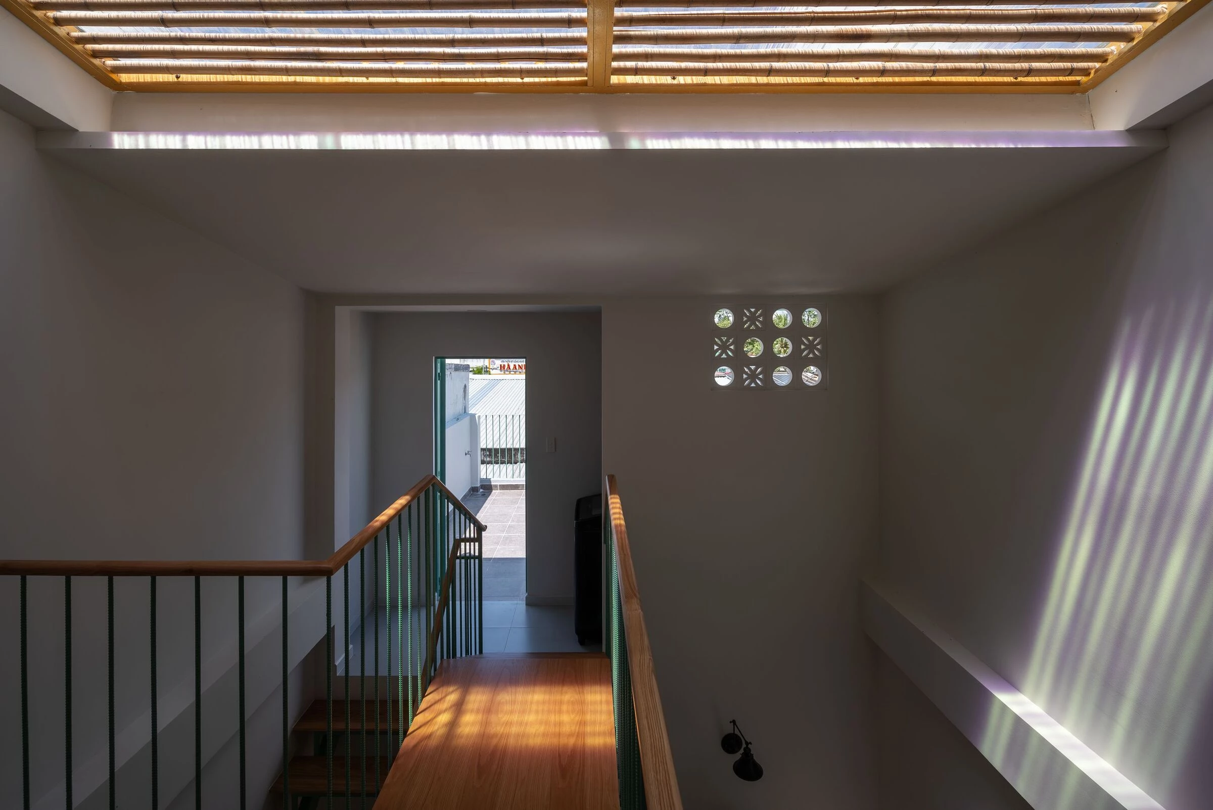 Design Tricks That Make Small Home Spaces Feel Larger