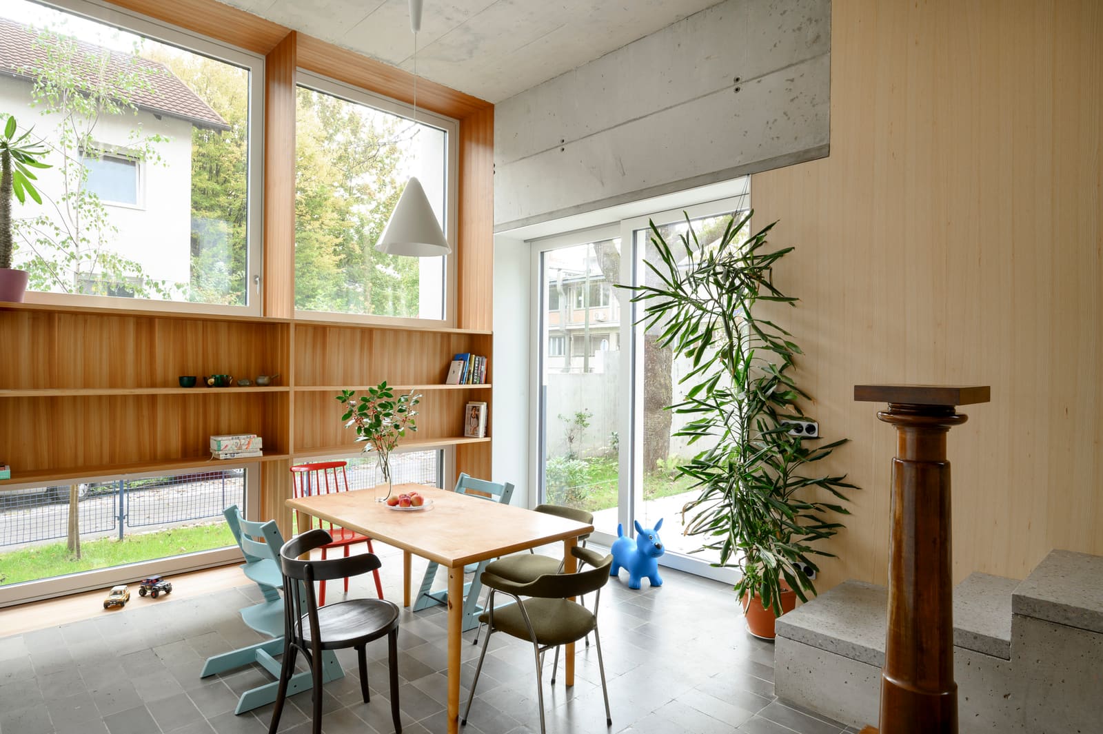When Postwar Optimism Meets Contemporary Light