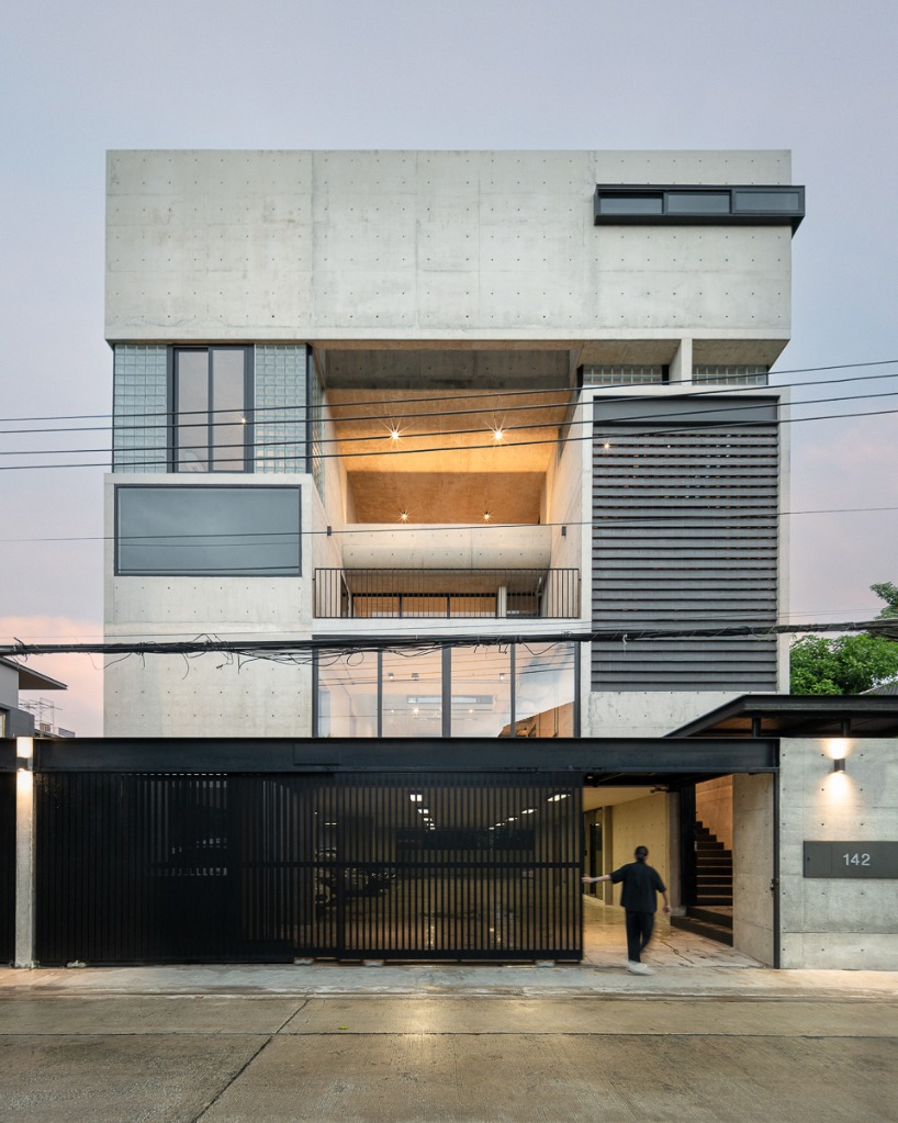 Studio Krubka Overcomes Bangkok Urban Density with Concrete Structure and Green Courtyard Core