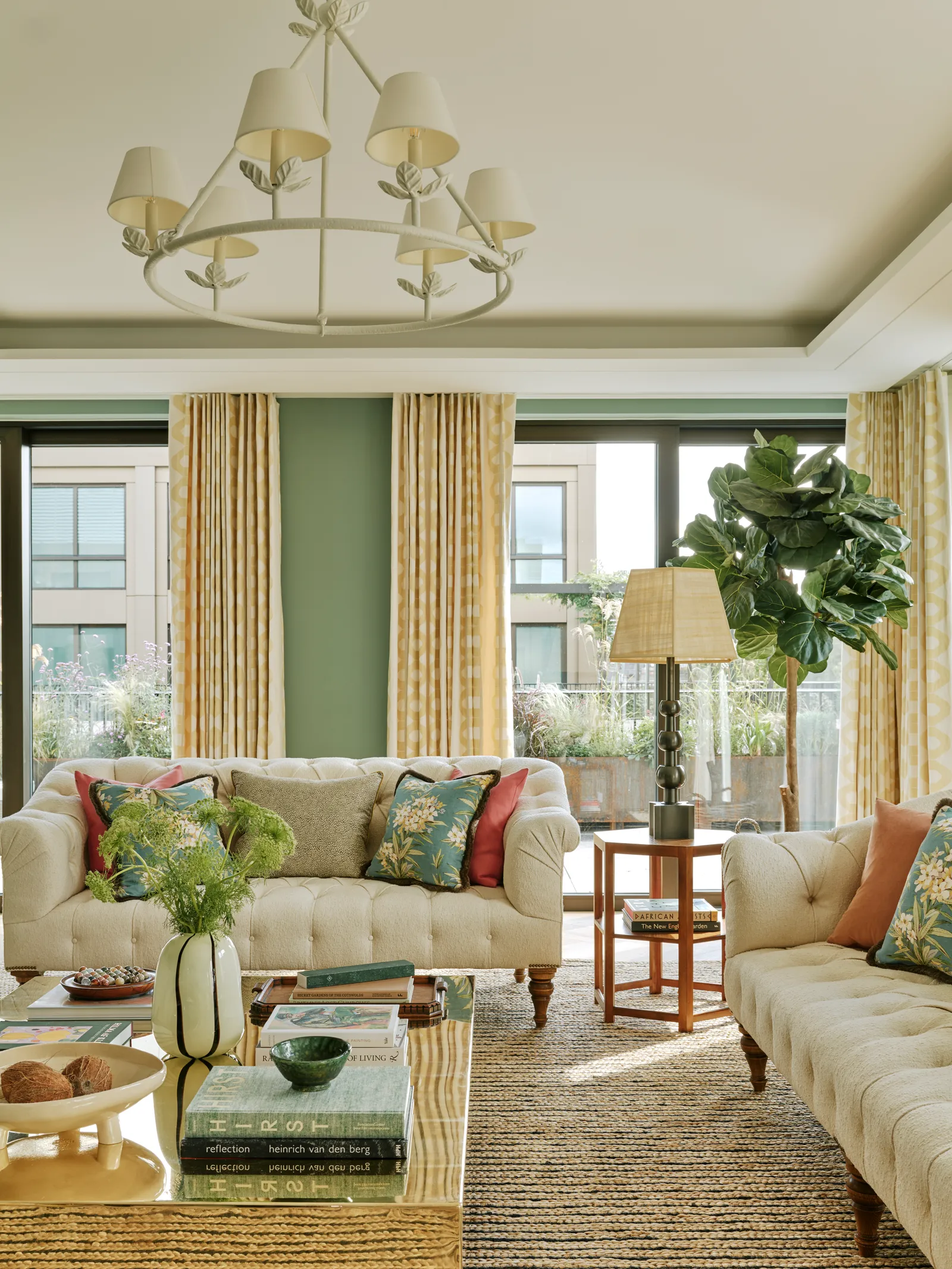 Top Picks - 9 Residential Interiors Where Color Shapes Spatial Experience