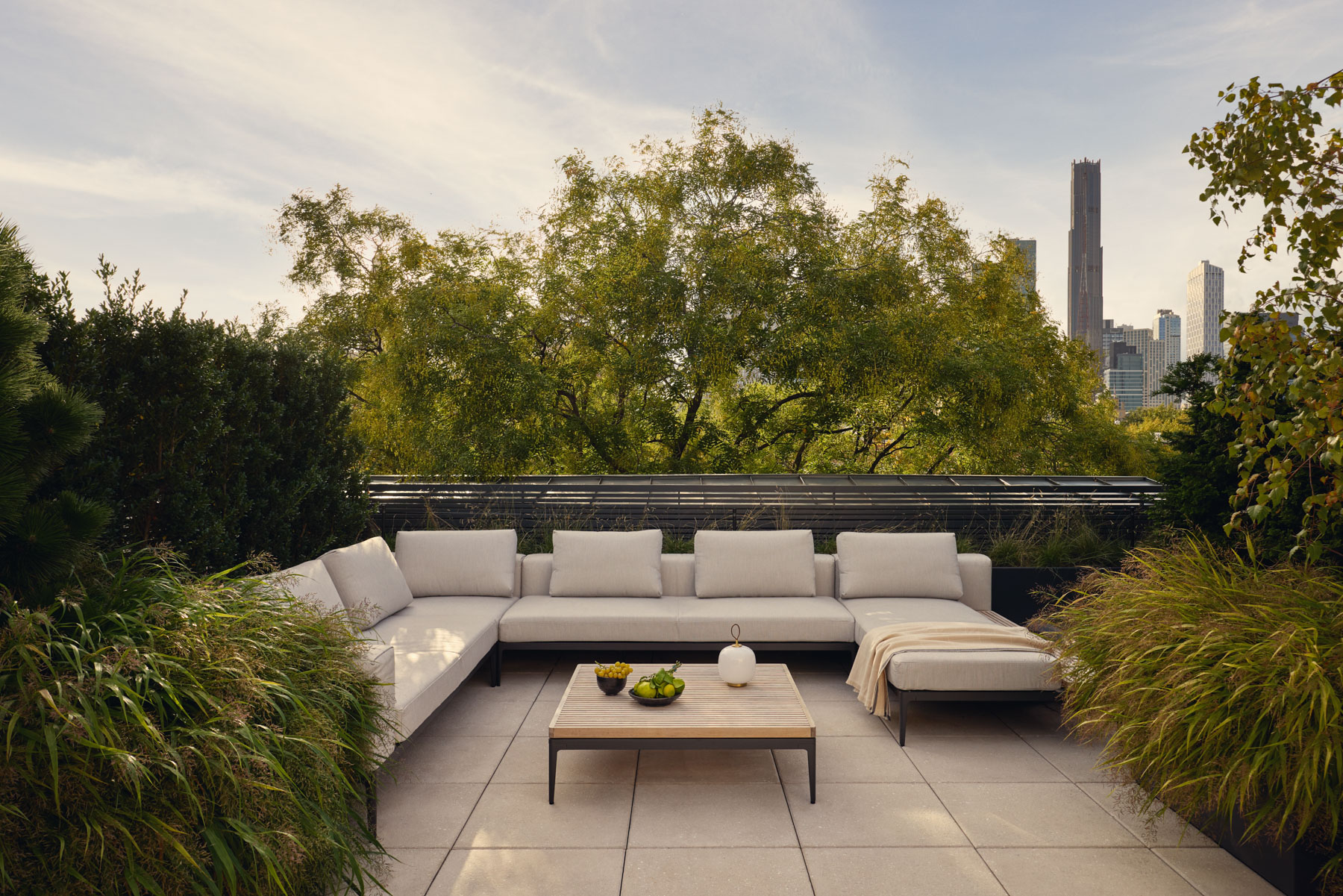 Between Eras: A Brooklyn Townhouse Reworked For Modern Living