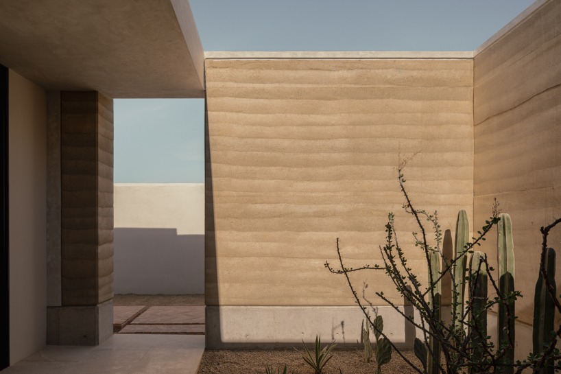 Casa del Este by JVL Arquitectos: An Earthbound Symphony of Silence and Light