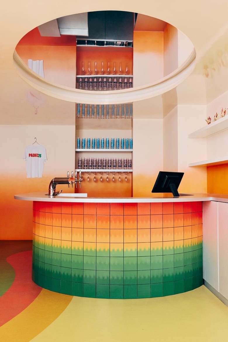 Electric Smash: Uchronia Injects Technicolor Adrenaline into Paris’s Padel 15