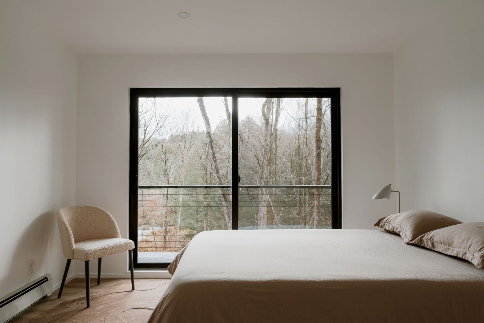 Marc Thorpe Defines the Boundary Between Man and Nature at Forest Edge House