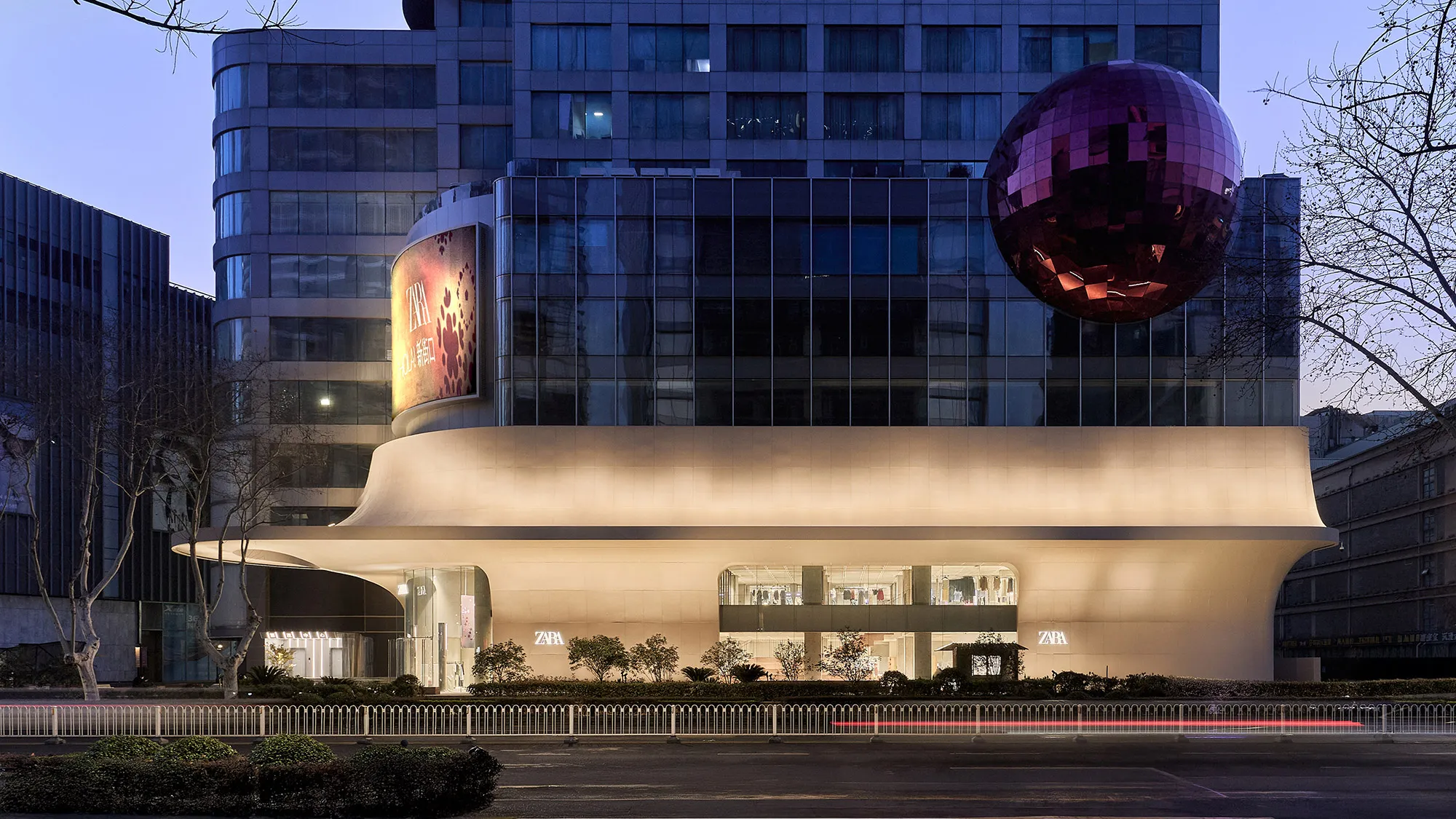 Zara Nanjing Xinjiekou Flagship as an Urban Interior for the City