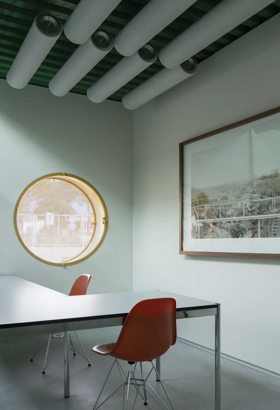 Where Industry Meets Field: The Agrosemillas Office Reimagined