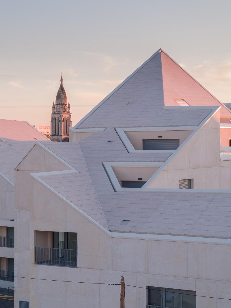 Asymmetric Peaks: OLGGA and Atelier Cambium Sculpt a Mineral Horizon in Bordeaux
