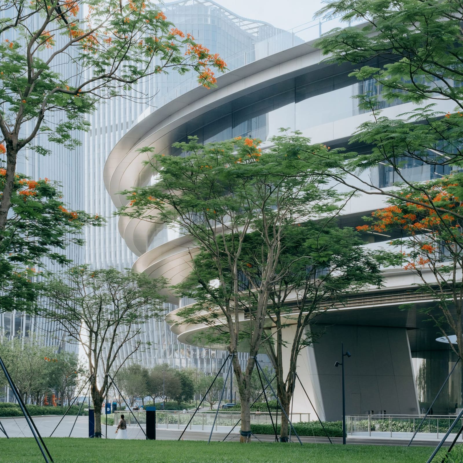 Lifting the Ground Plane: MAD's Tengyun Center Redefines Corporate Architecture in Shenzhen
