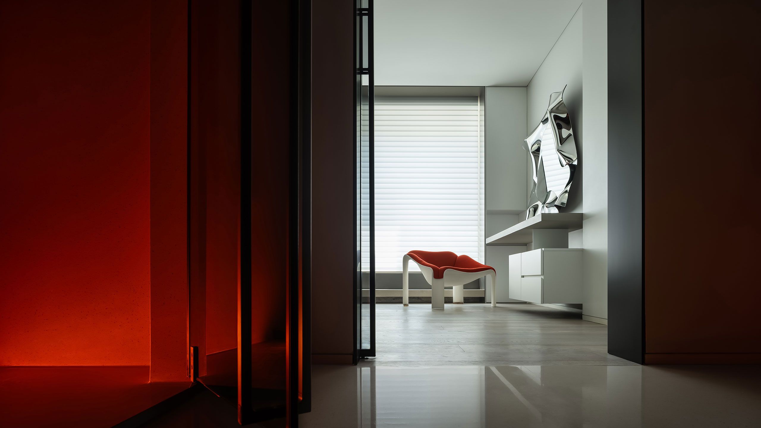 Sanctuary Of Illumination: How Light Shapes A Beijing Minimalist Retreat