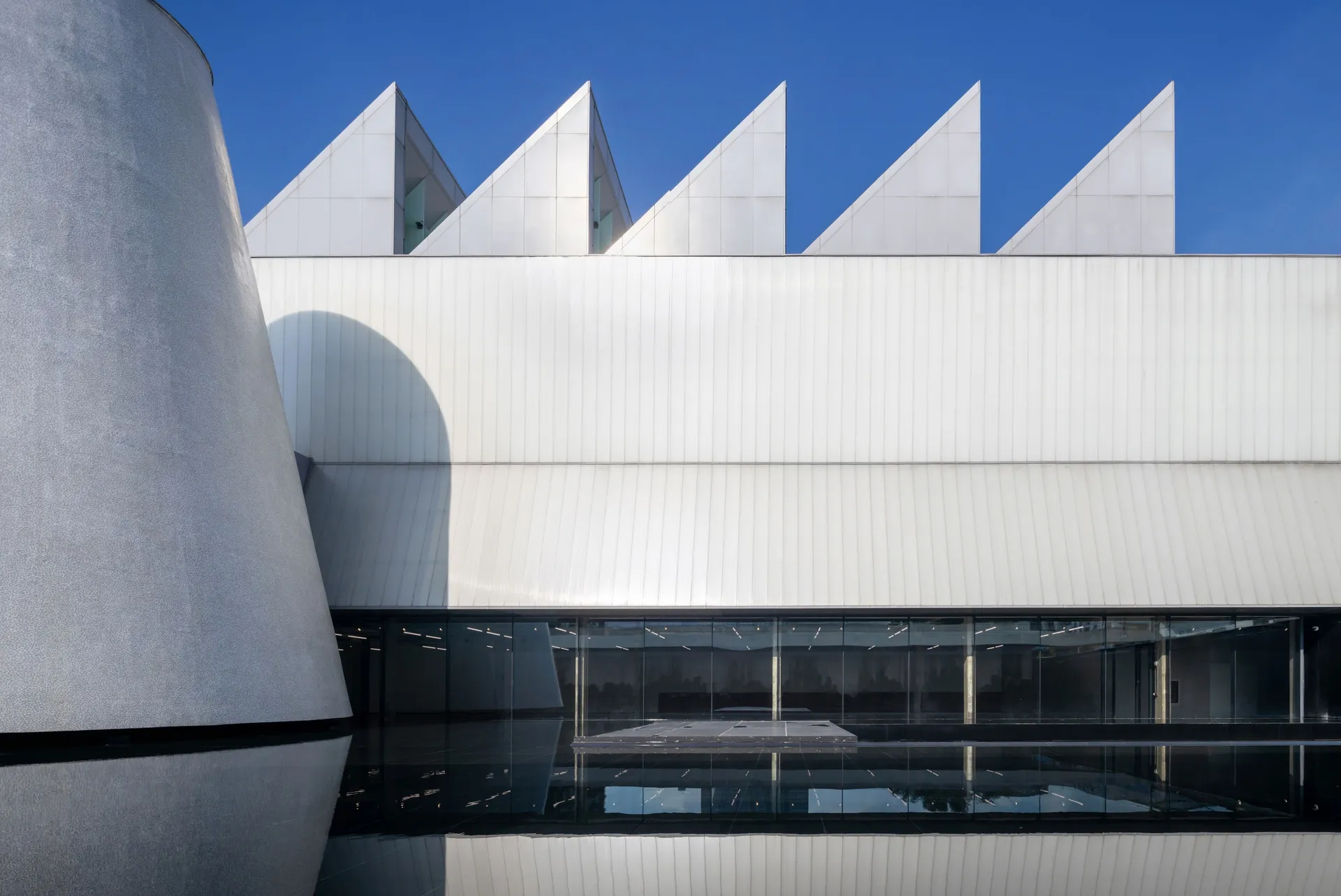 Dib Bangkok: Where Raw Architecture Shapes A New Art Future