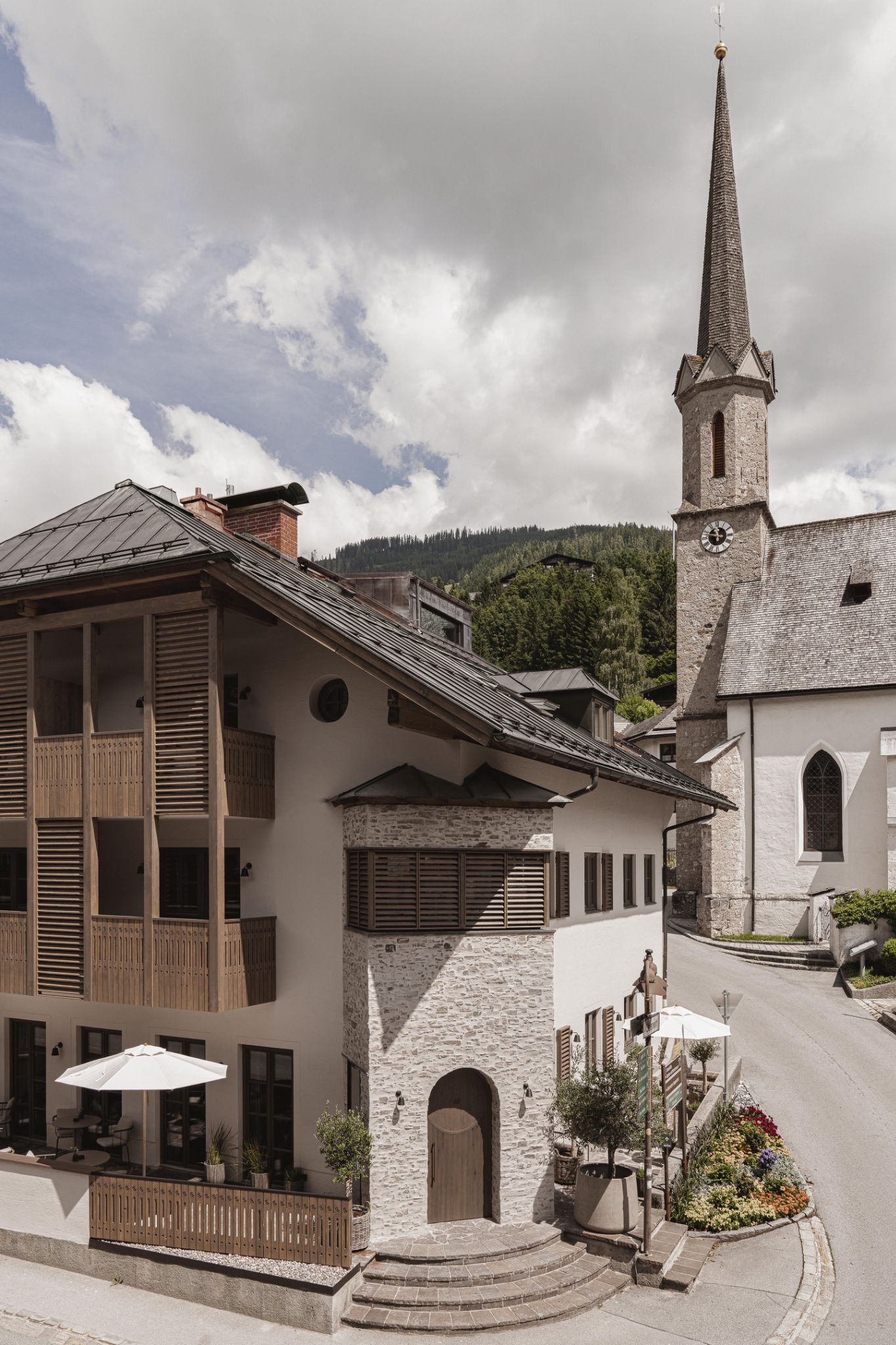 Vertical Alpine Living: Hkollektive Carves the Stieg'nhaus into the Slopes of Hochkönig