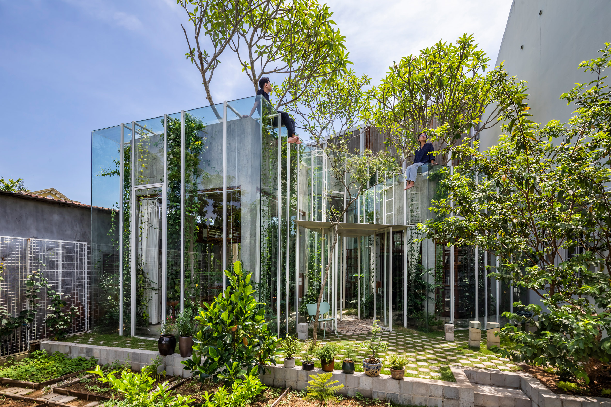 Top Picks - 8 Homes Designed To Breathe With Nature