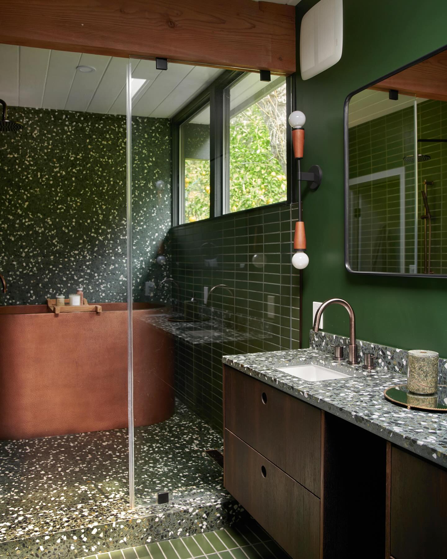 Top Picks - 6 Bathrooms Designed As Architectural Retreats