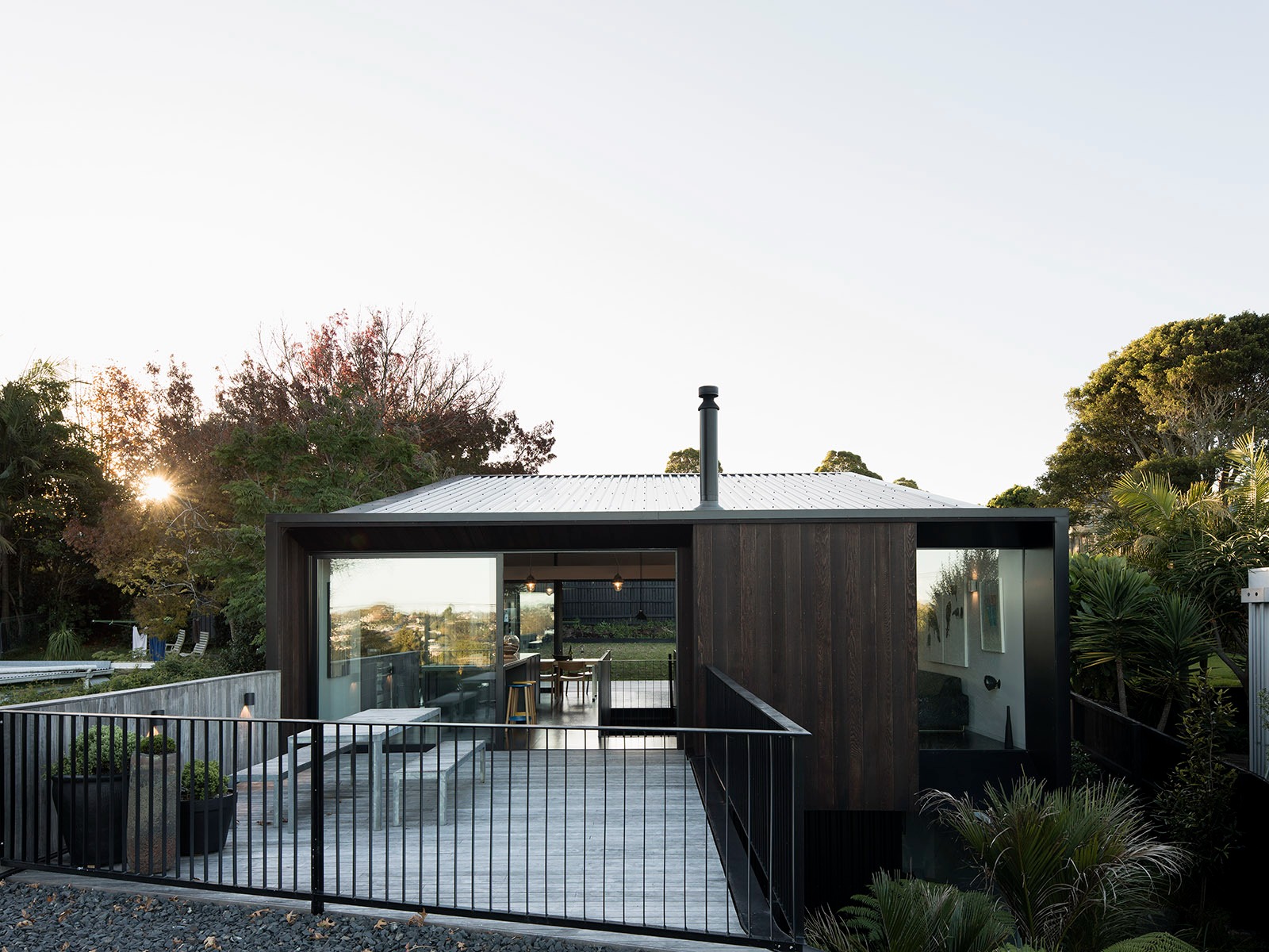 PAC Studio’s ‘Space Invader’ Redefines Suburban Resilience with Steel, Cedar, and Calculated Contrast