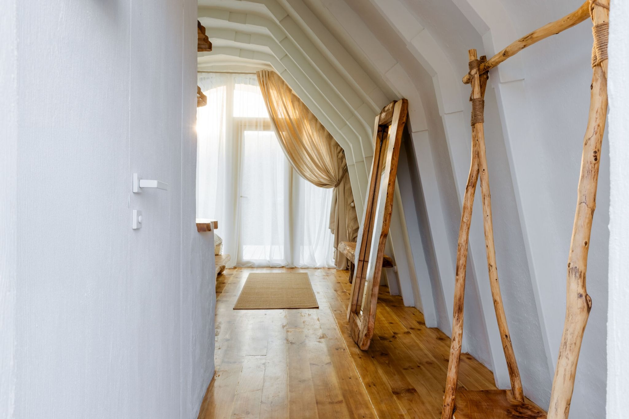 LH47 ARCH Buries a Modern Fairytale Beneath the Moldovan Hills