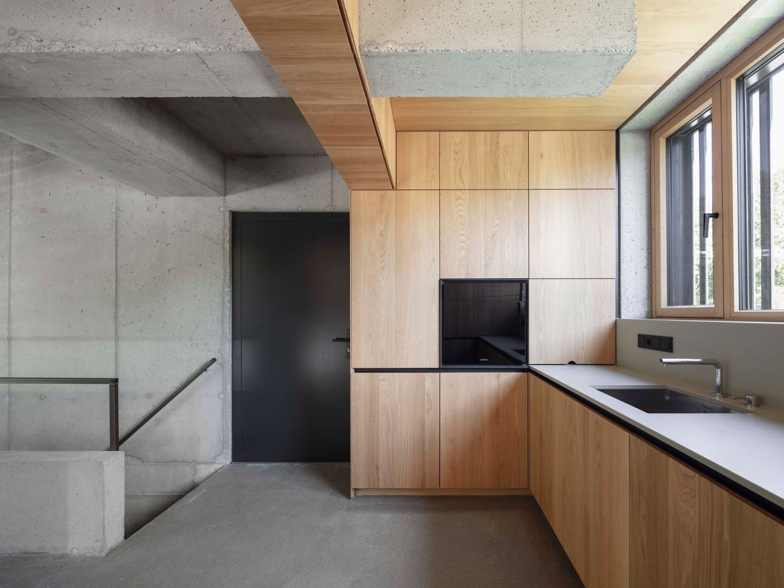 Houses With One Pillar: Buero Wagner Reimagines Residential Balance in Germany