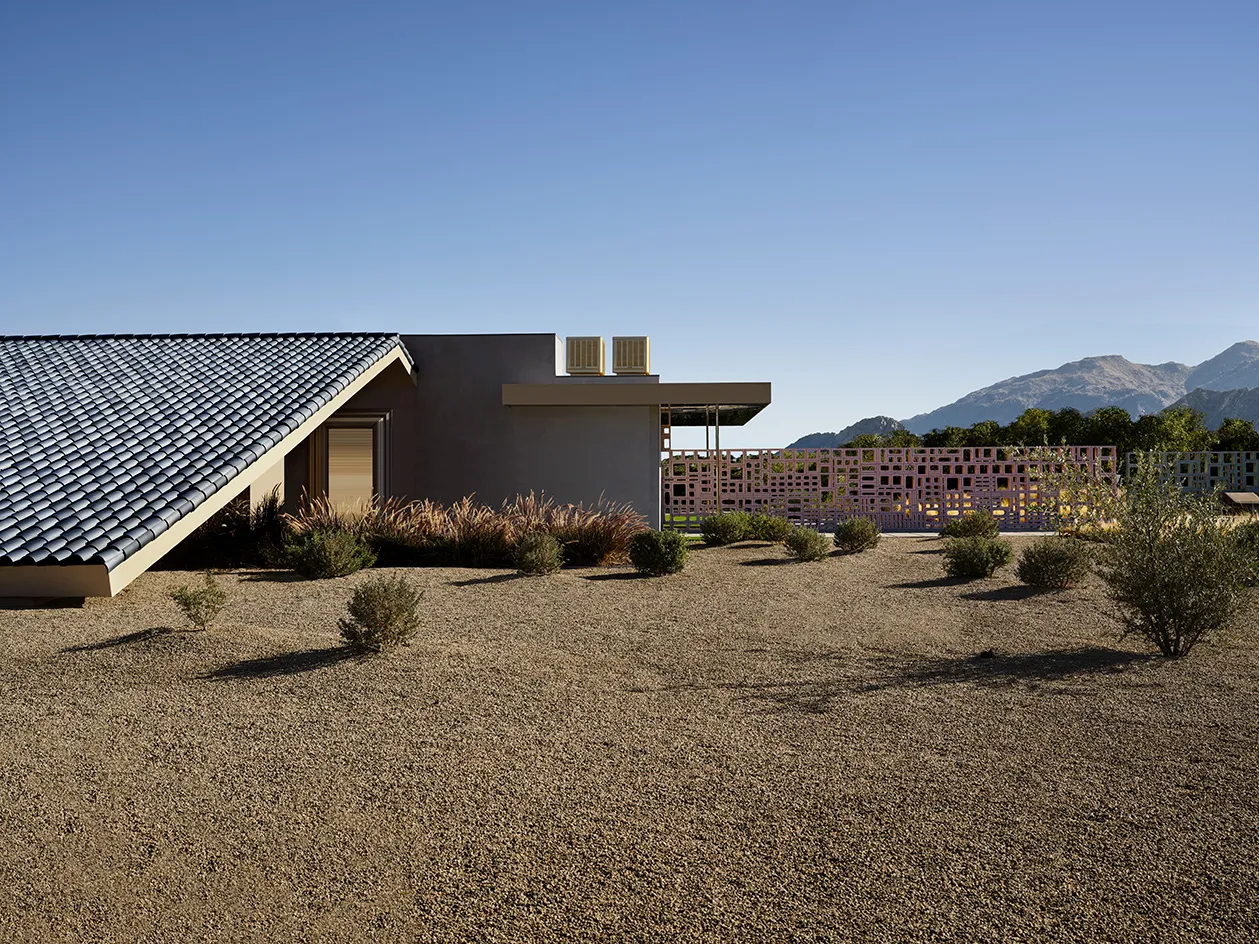 Desert House by Robert Stone Design: A Sculptural Dwelling Carved from Heat, Horizon and Light