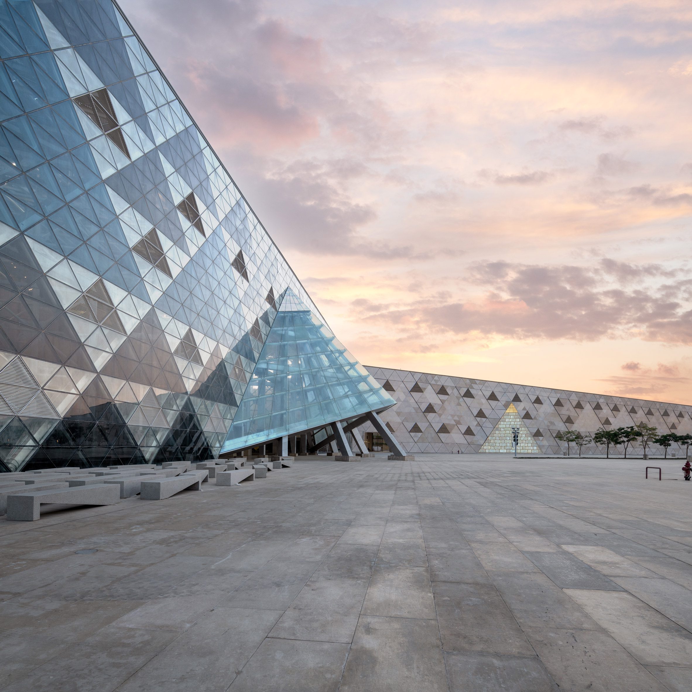 Top 8 Museums Where Architecture Shapes The Visitor Journey