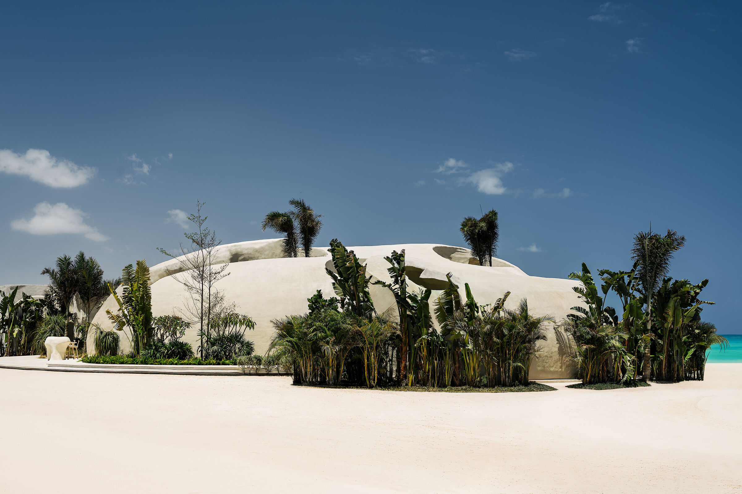 Where The Coast Becomes Architecture: Inside Esca Playa’s Sculpted Beachfront Design