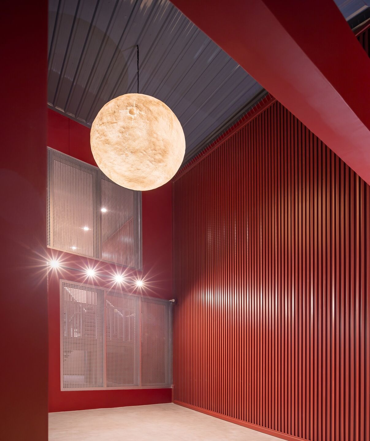Volume Matrix Studio Injects a Pulse of Magenta into Hua Hin