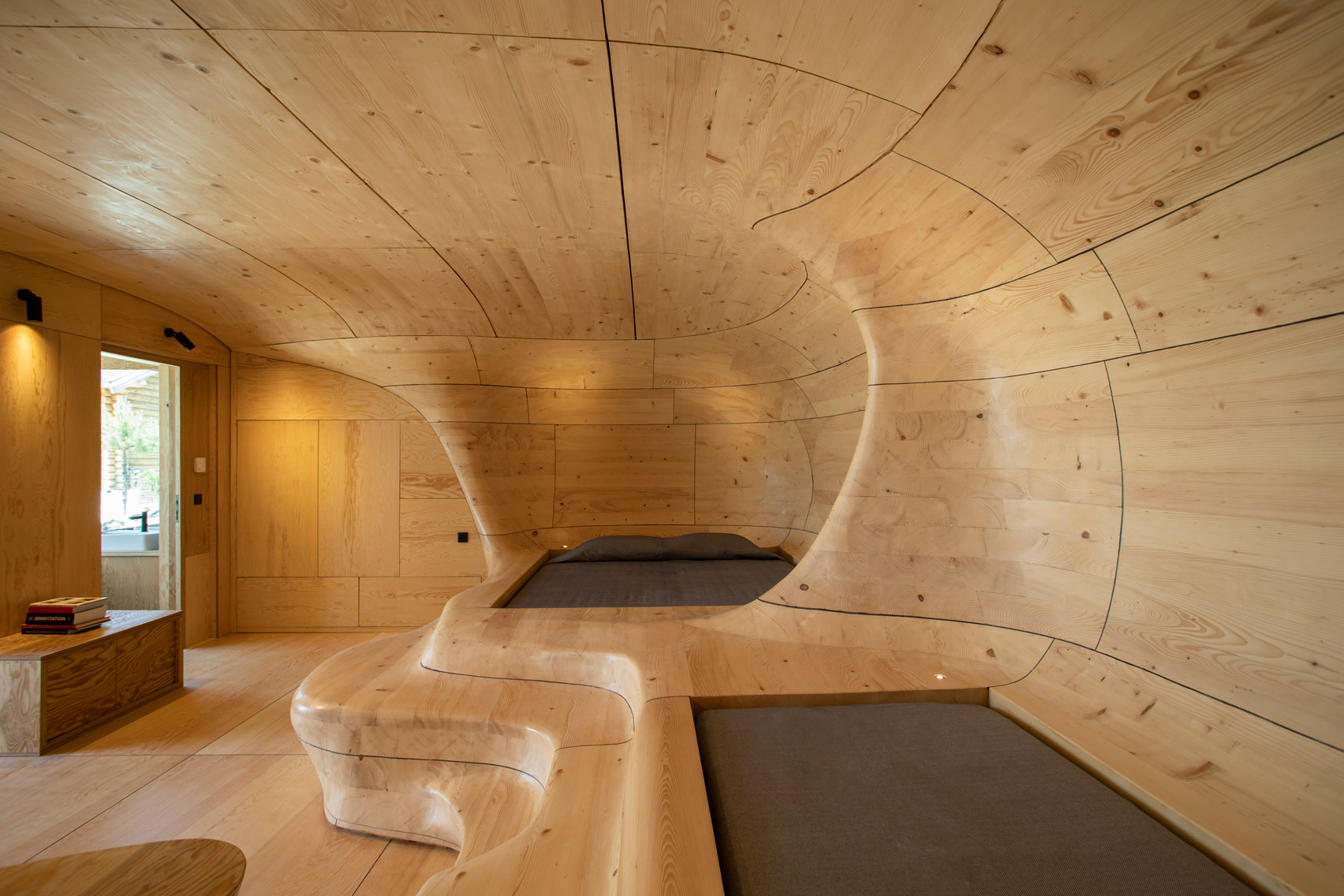 Top Picks - 7 Homes Where The Bed Is Part Of The Architecture