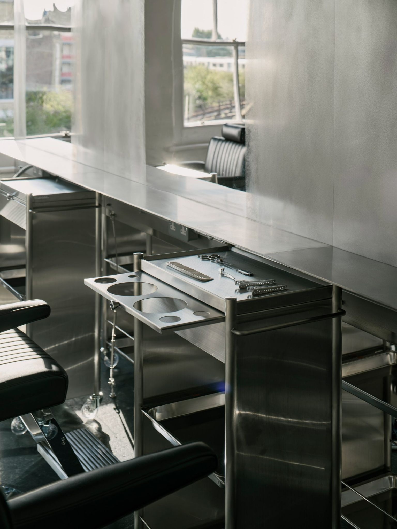 Crystallized History: Unknown Works Transmutes a Victorian Storehouse into a Futuristic Salt Salon