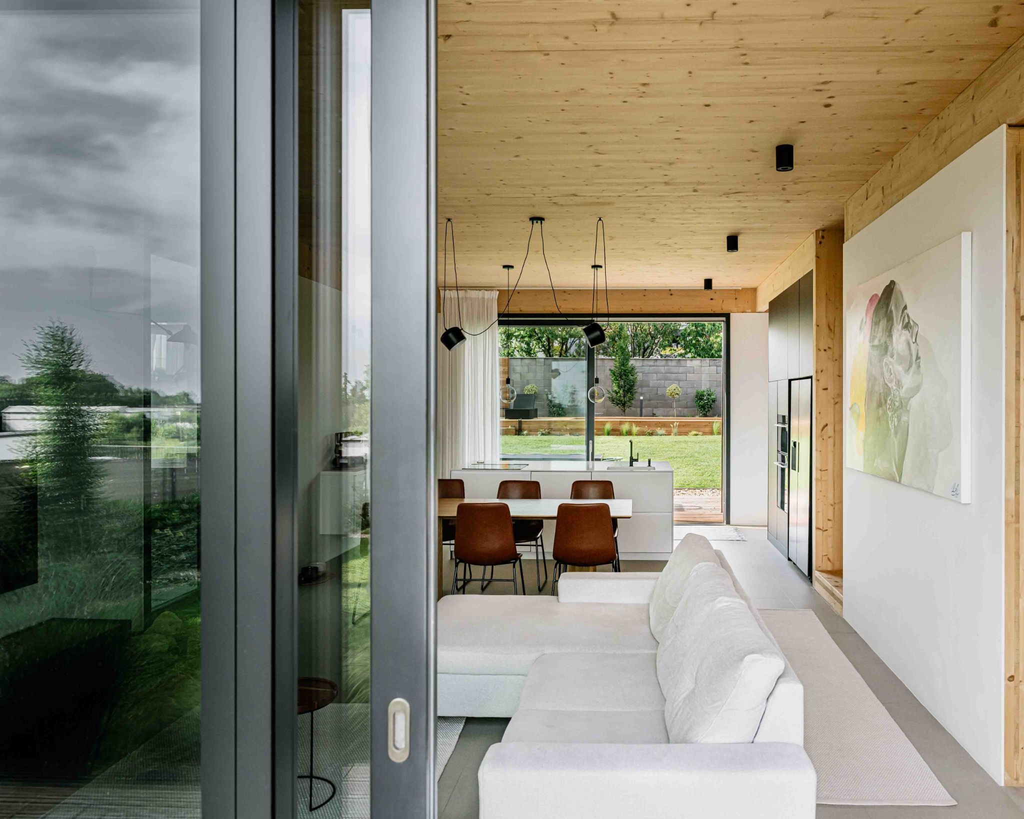 Equinox Builds Emília House as a Meditation on Timber, Light, and Hungarian Restraint