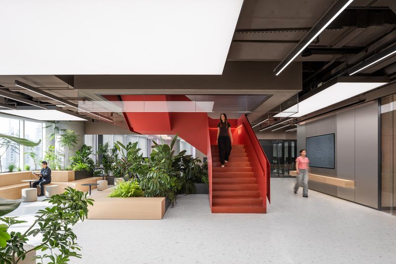 Publicis Shanghai: An Open-plan Office Borrowing From Courtyard Typology