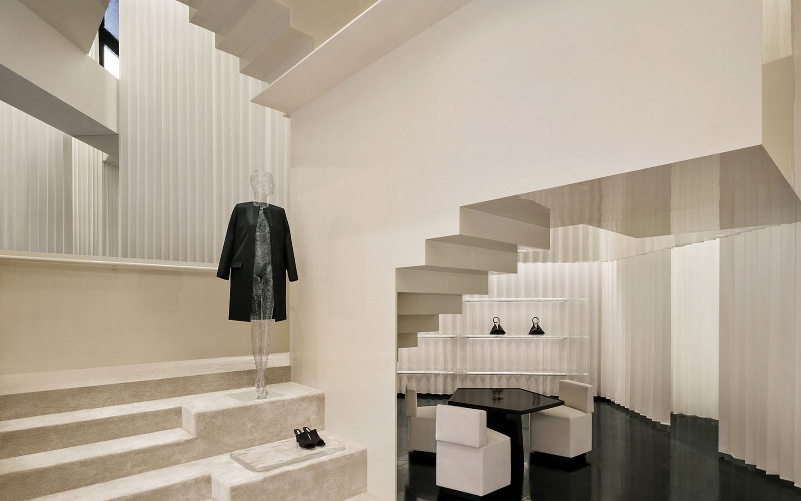 Top Picks - 10 Retail Spaces Designed Like Galleries