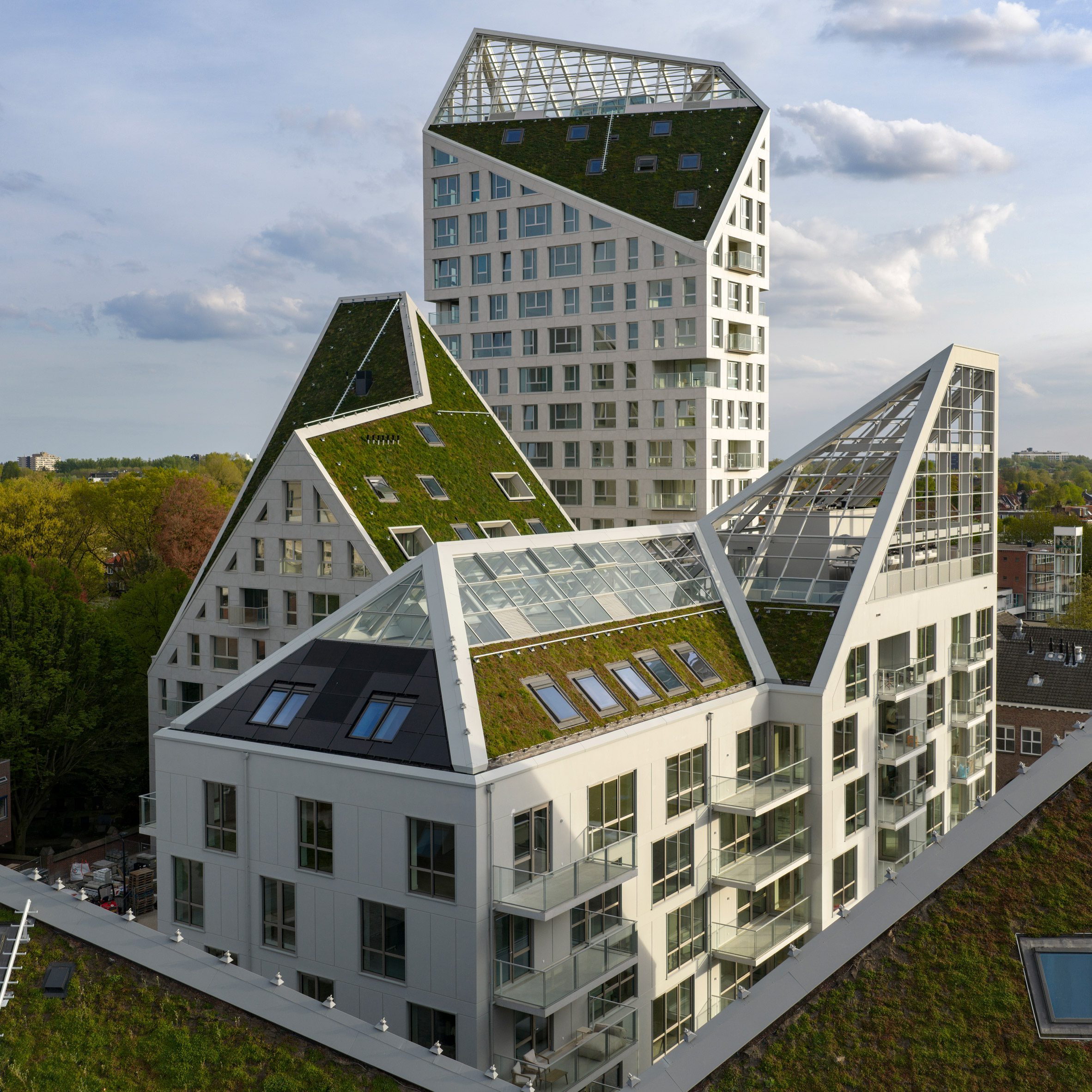 How Jagged Green Roofs Resolve the Density Paradox in Eindhoven