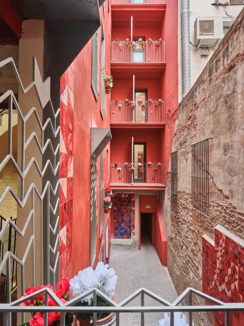 Fired in the Kiln of Memory: MIAS Architects Weaves Community Identity into Barcelona Social Housing with Bespoke Ceramics
