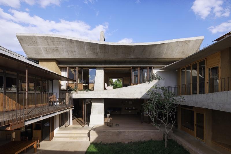 The Punctured Courtyard: xiān Architects Recomposes Rural Memory in Shaxi