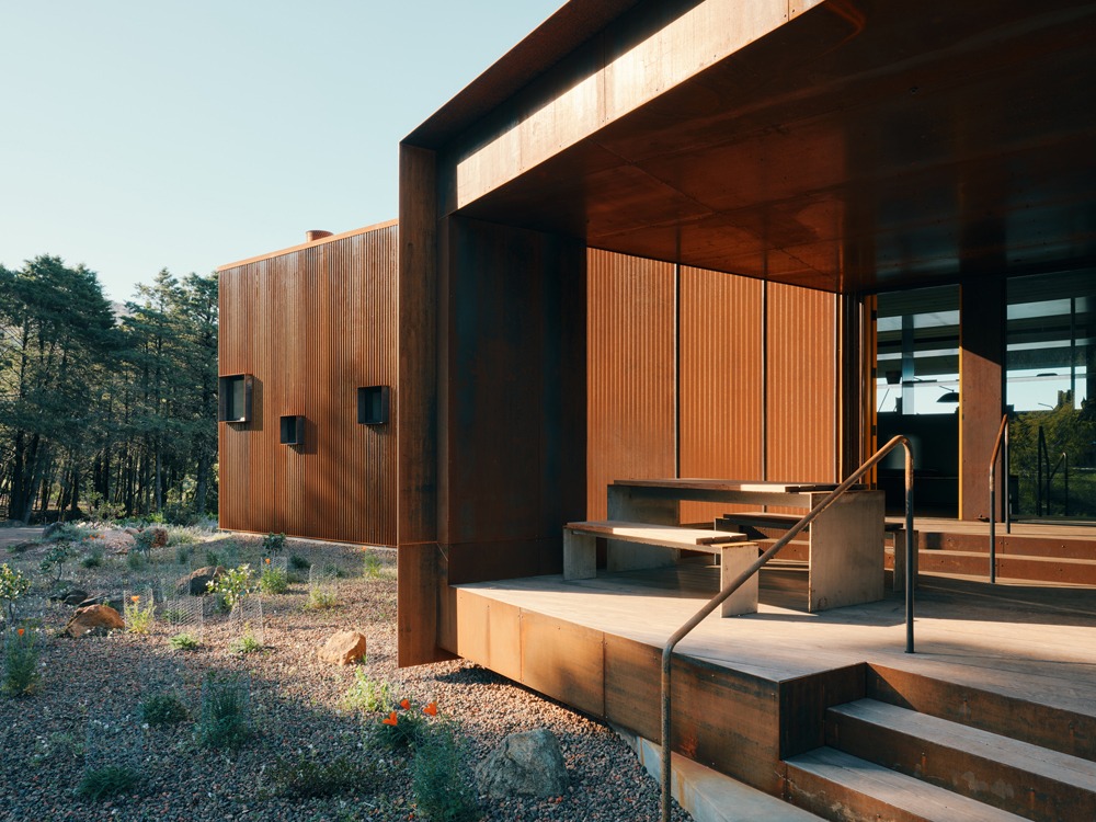 Faulkner Architects Armor a Healdsburg Retreat in Concrete and Corten