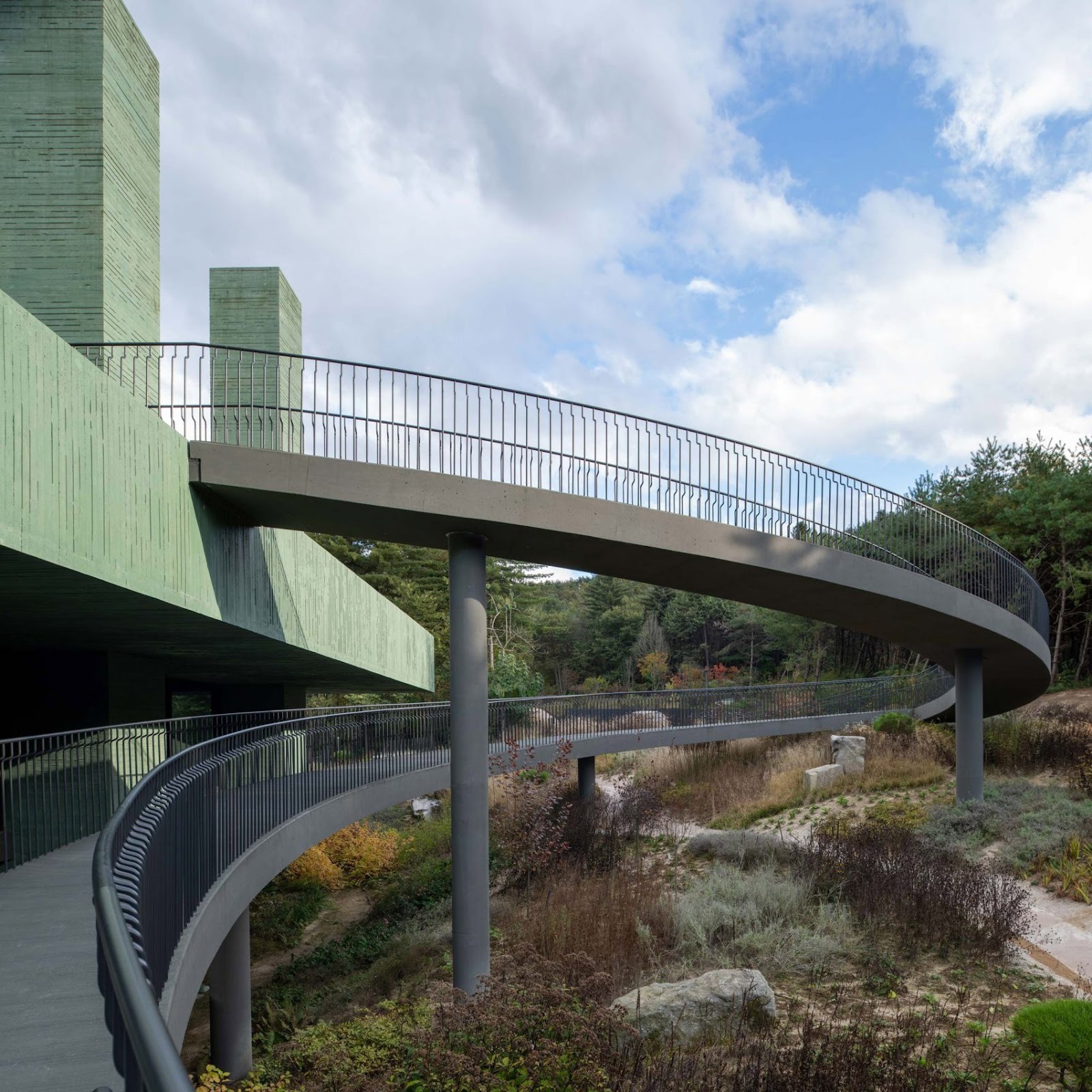 Pezo von Ellrichshausen Suspends a Concrete Monolith in the Korean Wilds