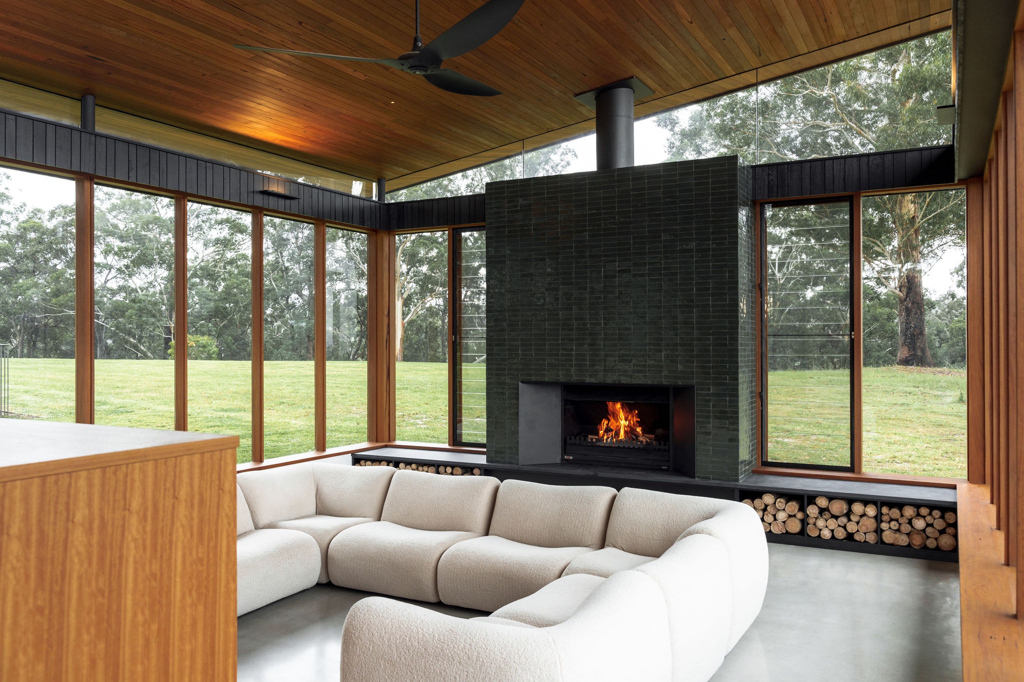 Down South by TF Architects & New View Building Solutions: A Resilient Home Forged in Fire, Forest and Coastal Light