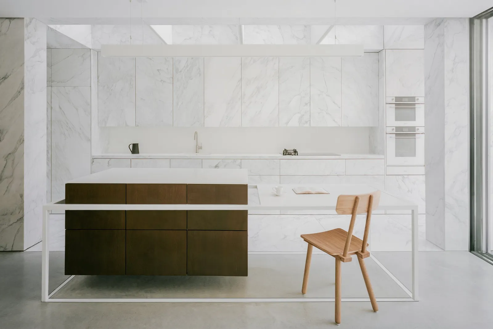 Top Picks - 8 Kitchens Where Natural Stone Takes Center Stage
