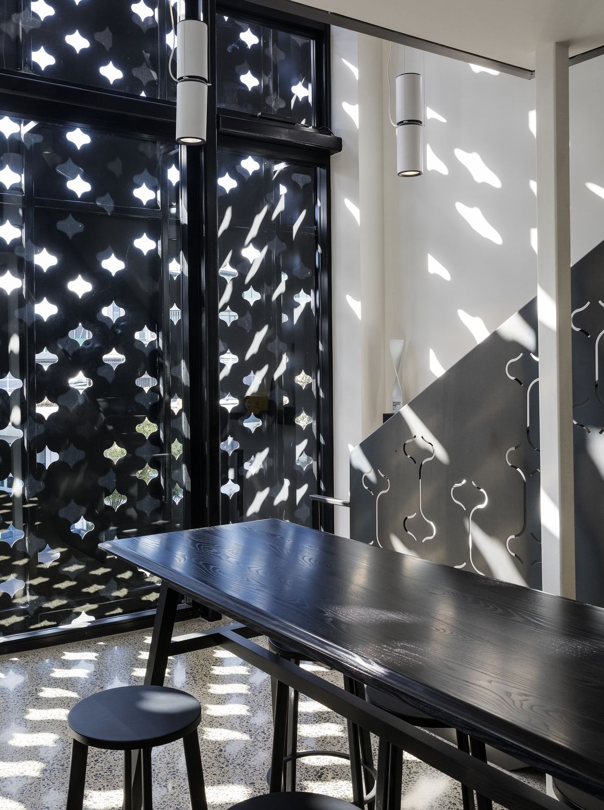 Re-Weaving Urban Fabric: Pollen Street Office by RTA Studio Transforms Ponsonby’s Lane Network