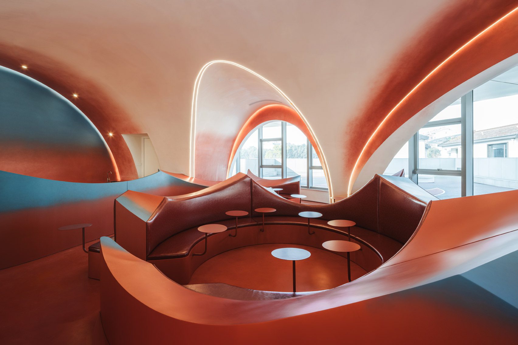 Top Picks - 7 China’s Extraordinary Bookstores Where Design Becomes The Narrative