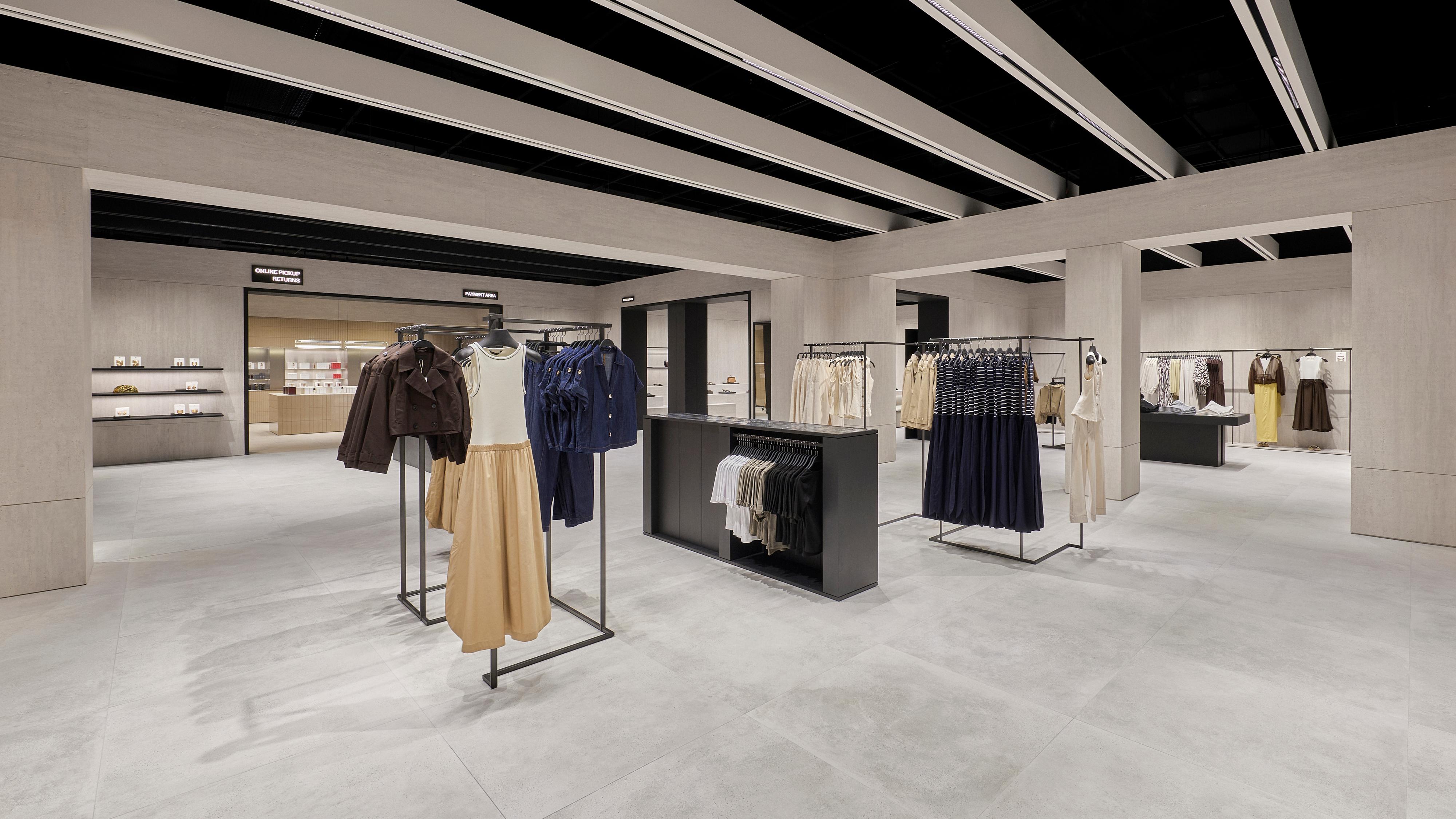 Chromatic Neutrality: How Zara Uses Soft Tones To Let Collections Lead The Visual Hierarchy