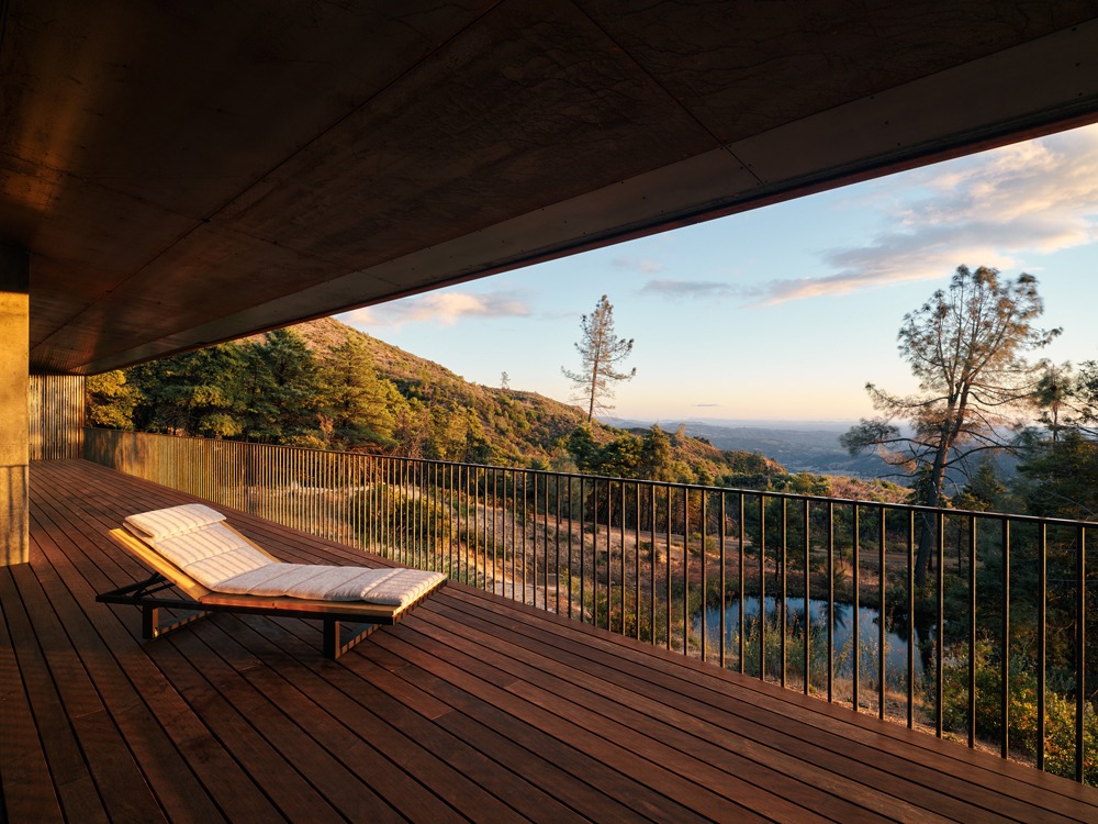 Faulkner Architects Armor a Healdsburg Retreat in Concrete and Corten