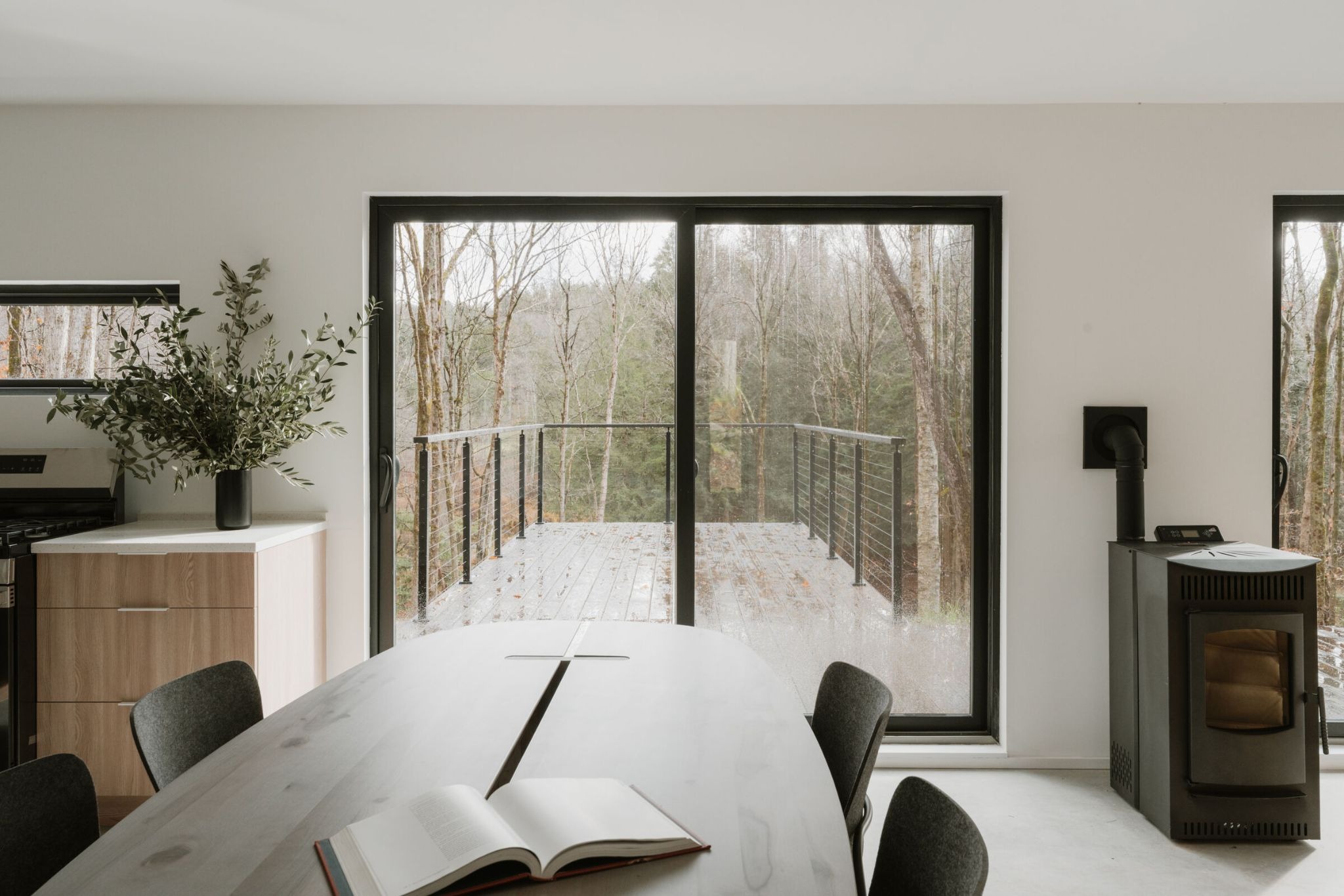 Marc Thorpe Defines the Boundary Between Man and Nature at Forest Edge House