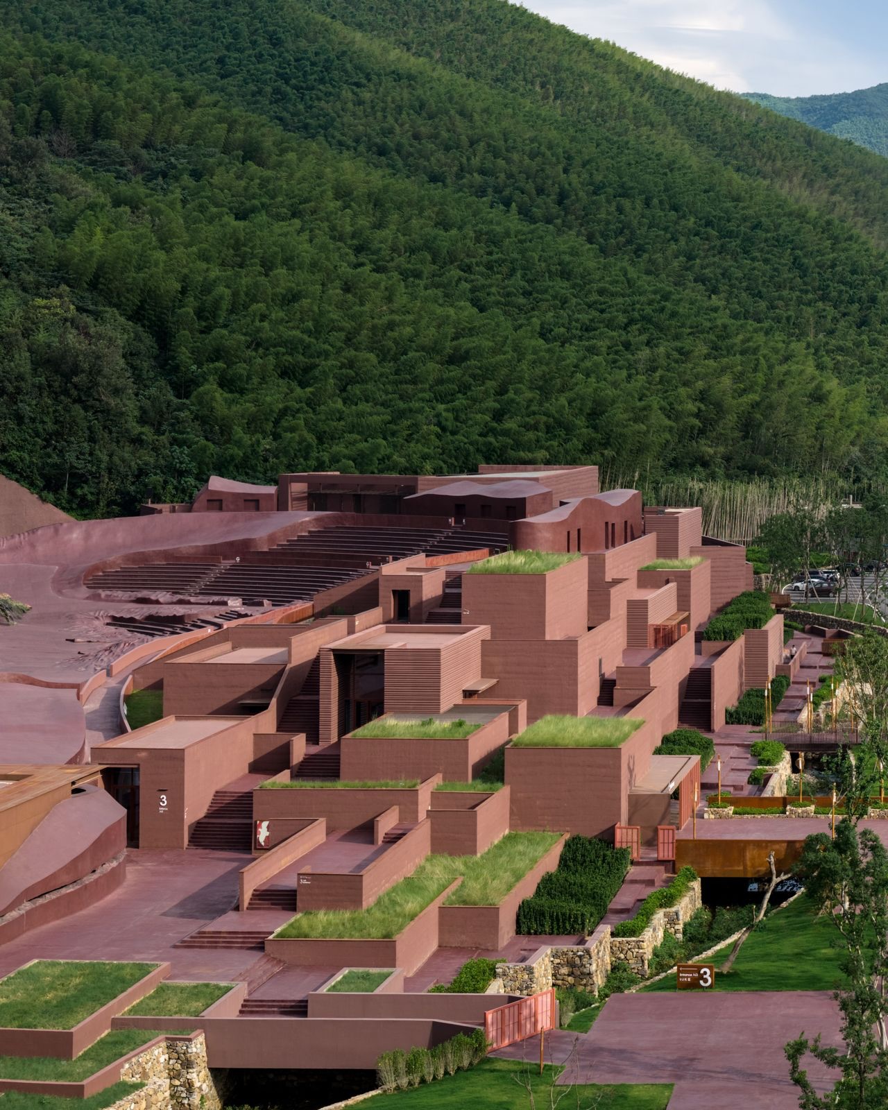 Where Birds And Humans Take the Stage: A New Kind Of Open-air Theater In China