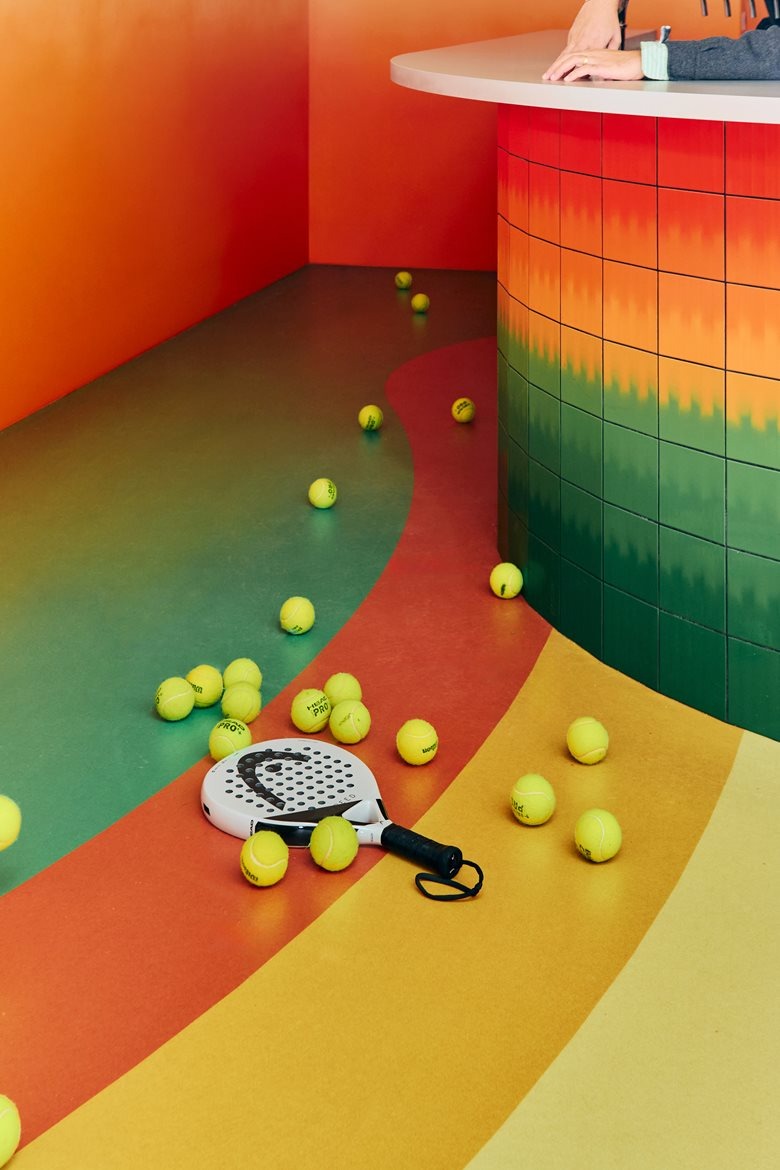 Electric Smash: Uchronia Injects Technicolor Adrenaline into Paris’s Padel 15
