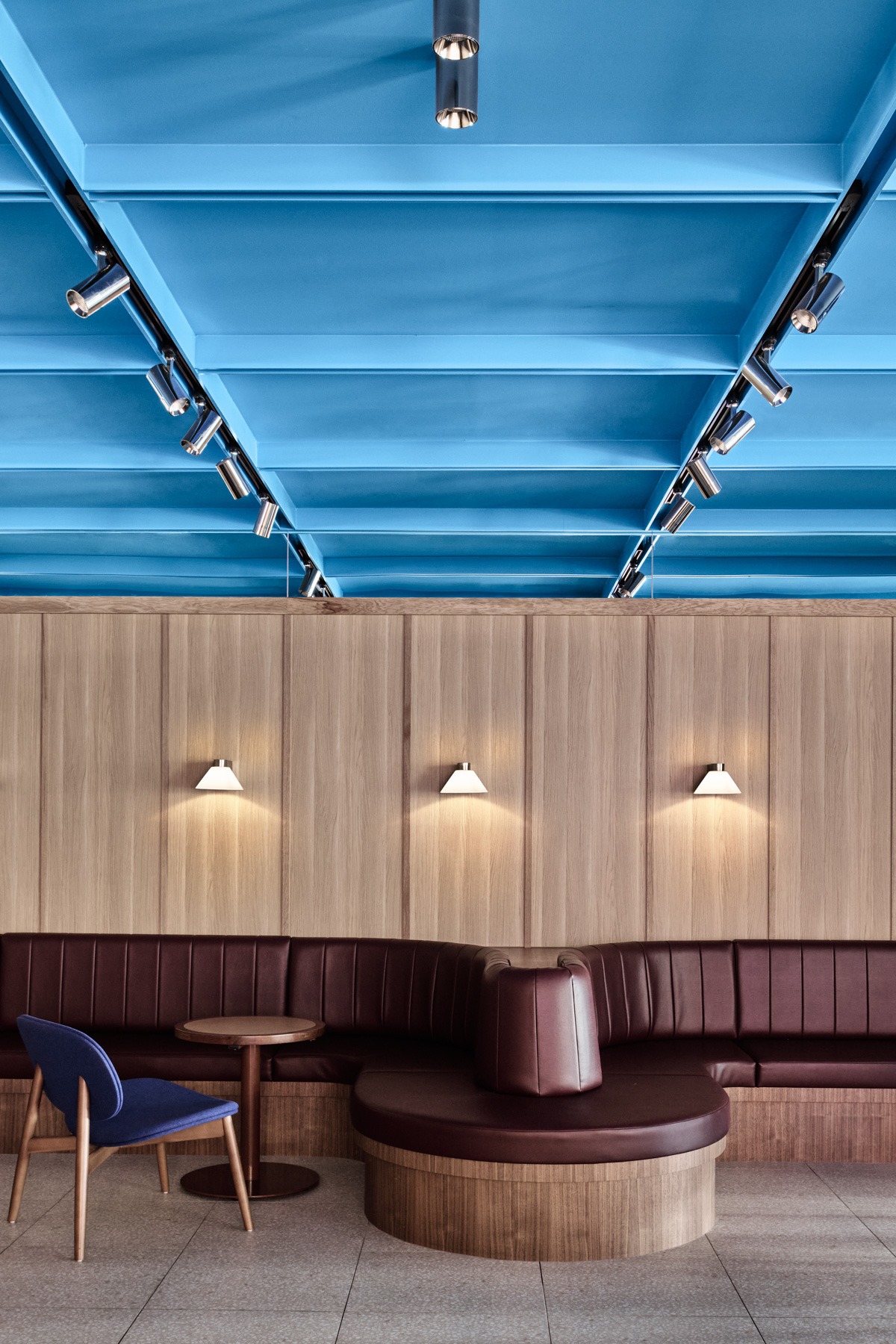 A Caffeine Sanctuary: Studio Tate Infuses 440 Collins Street with Tactile Warmth