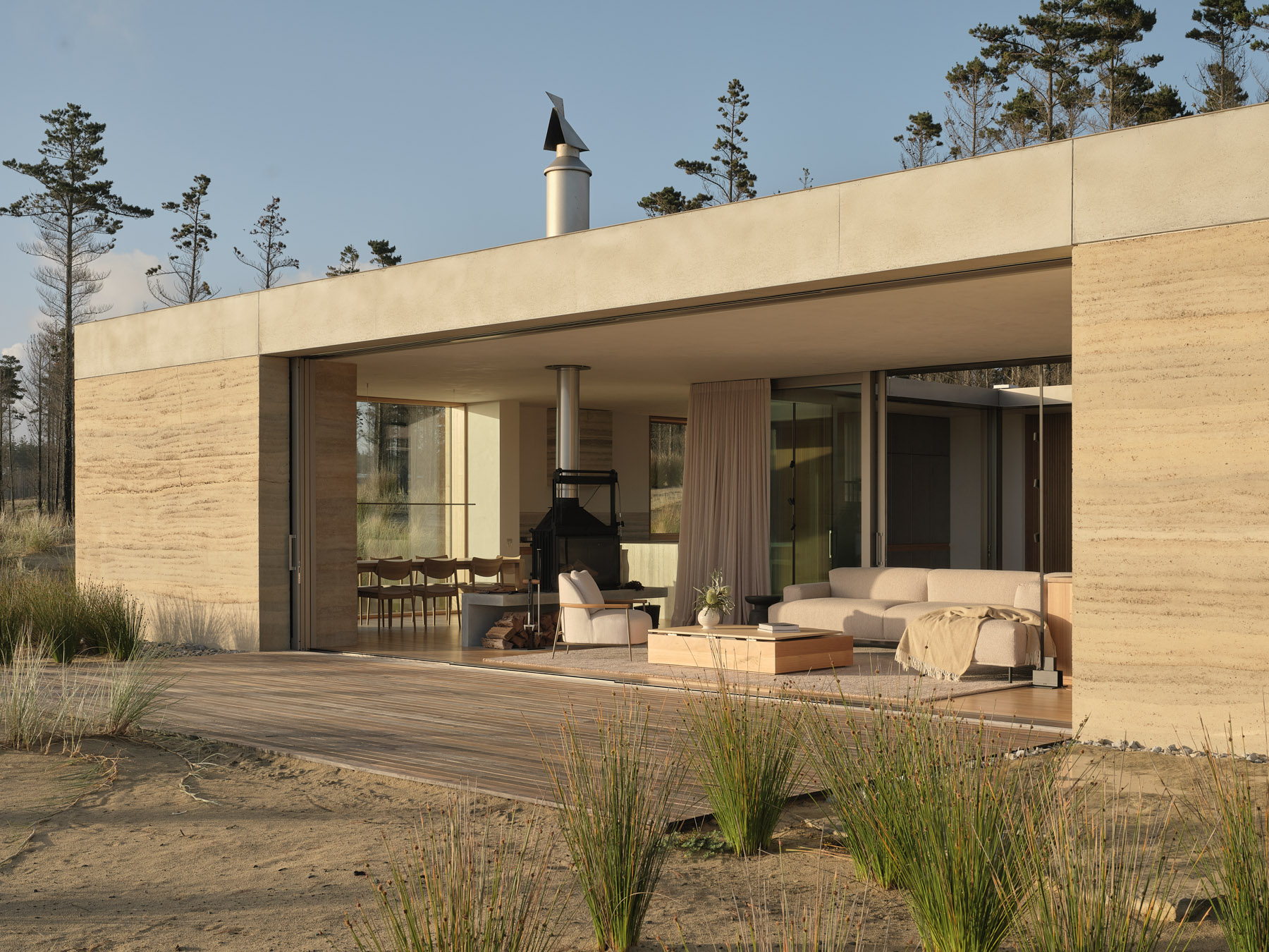 A House Between Horizons: Framing Light, Landscape, And Life Through Dual Courtyards