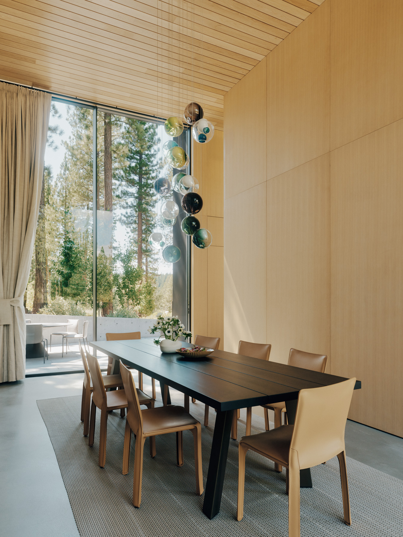 Framing The Horizon: A House Designed For Gathering In The Wild