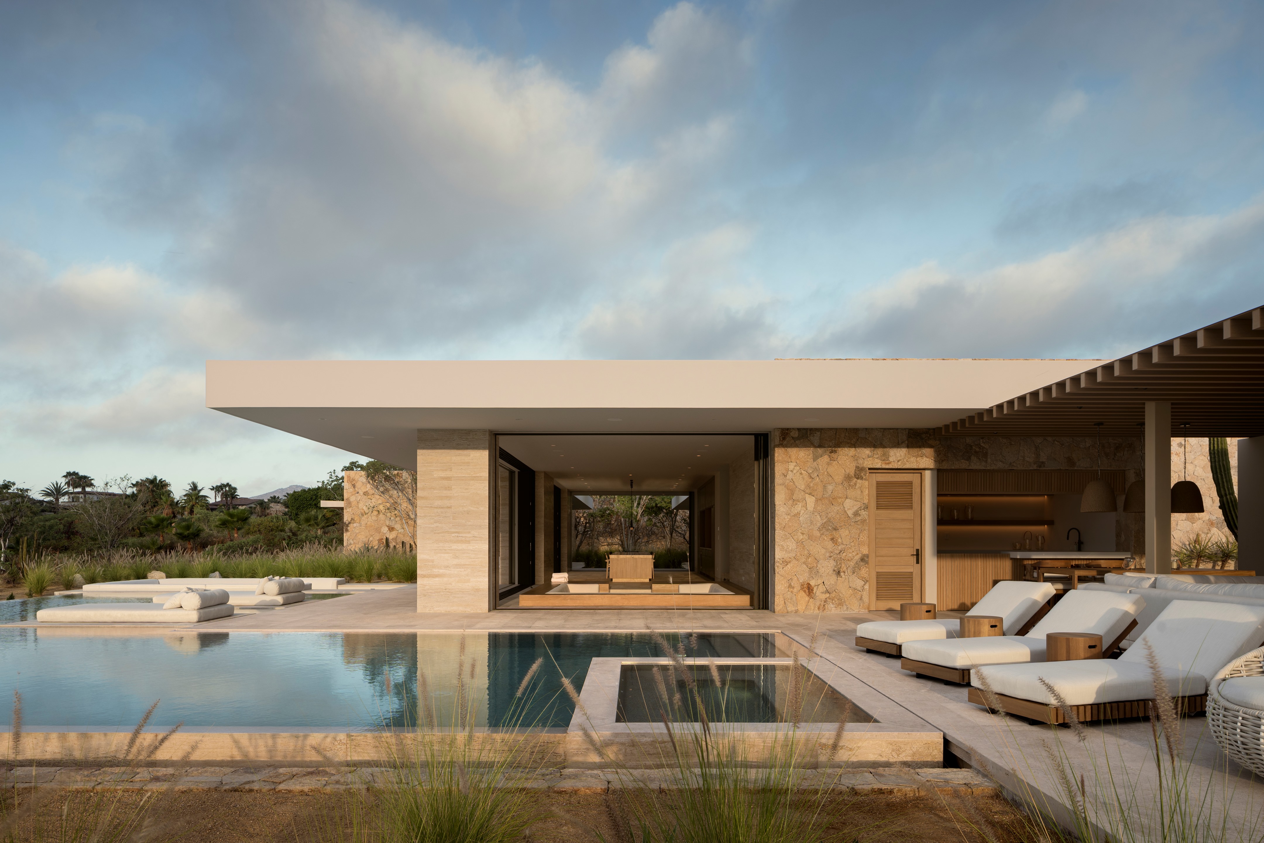 Casa La Vista: A Desert Home Framing The Horizon