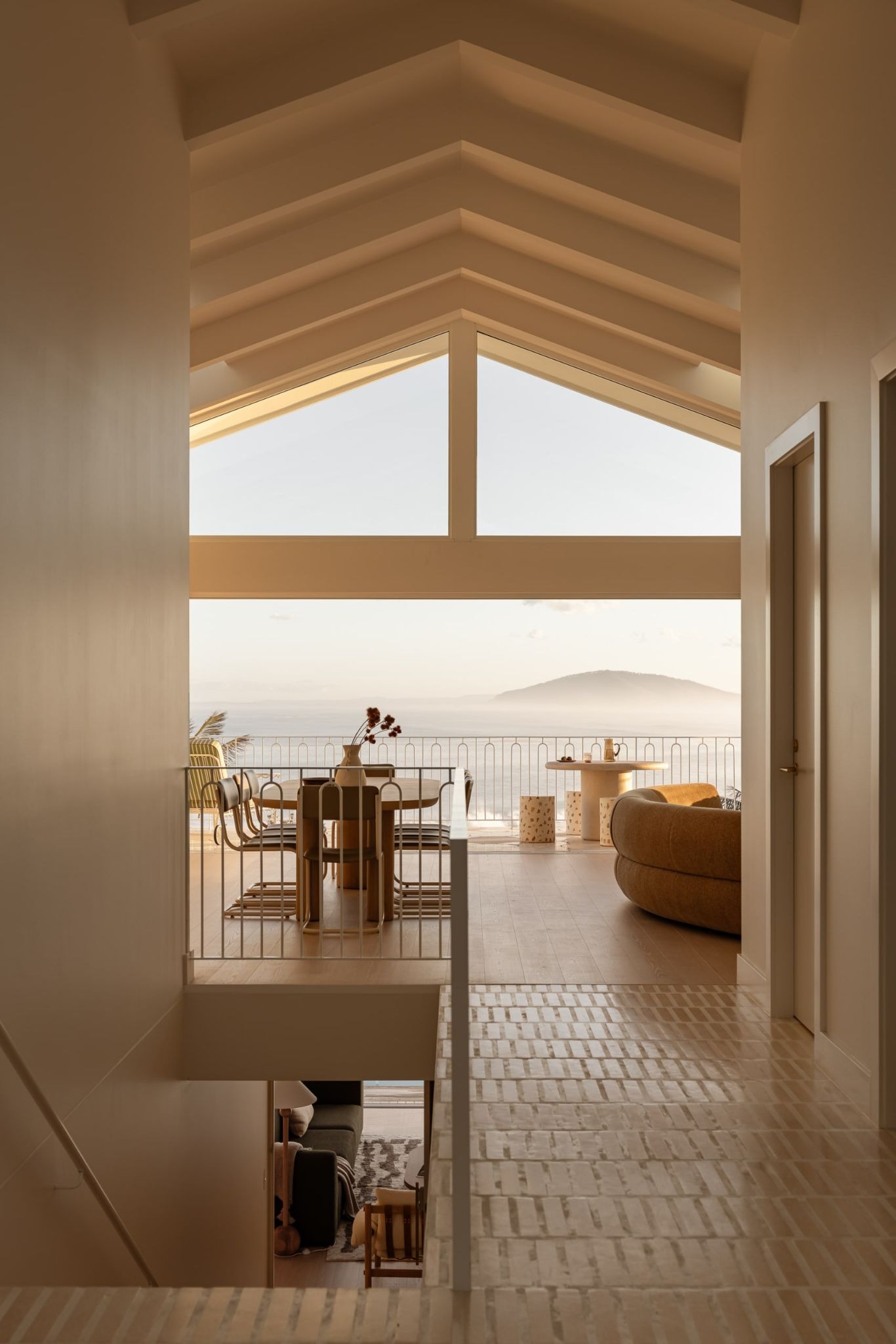 Isola Gerroa by LOWI Interiors: Quiet Beauty Along the Gerroa Headland