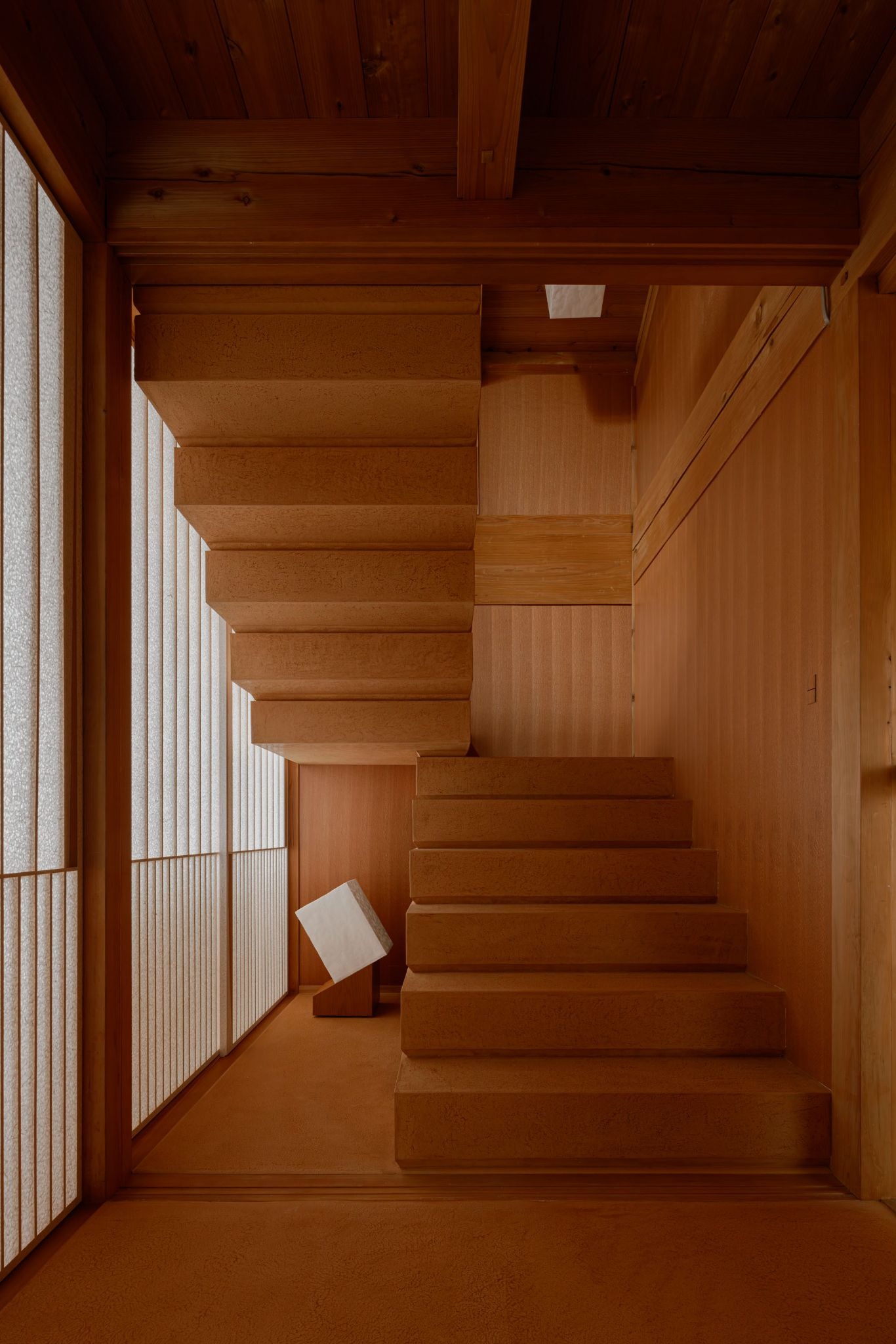 A Tokyo Narrative - The Symbolplus Office Harmonizes Modern Function with Timber History
