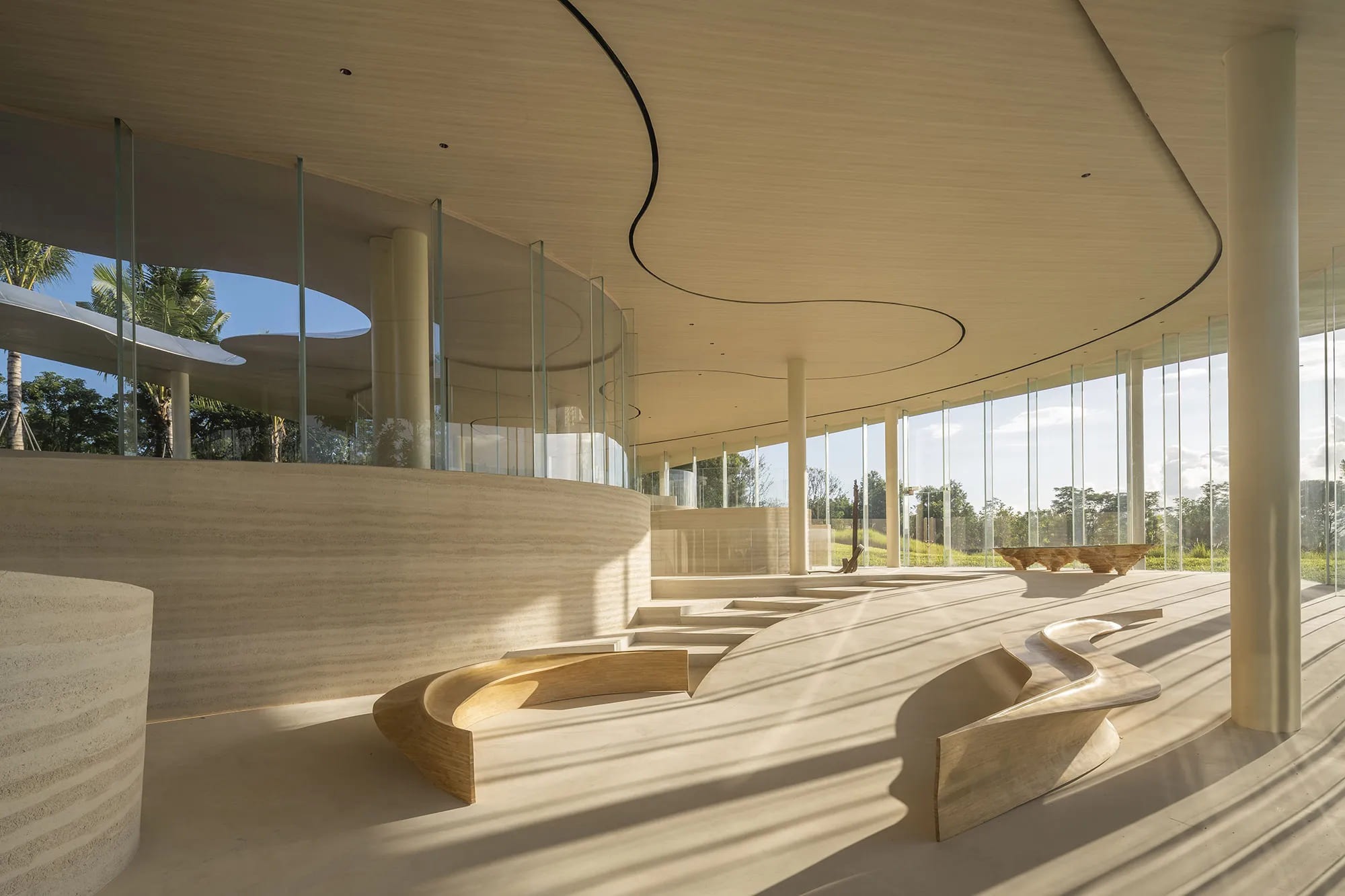 The Horizontal Ghost: E PLUS DESIGN Blurs the Waterline at Haitang River